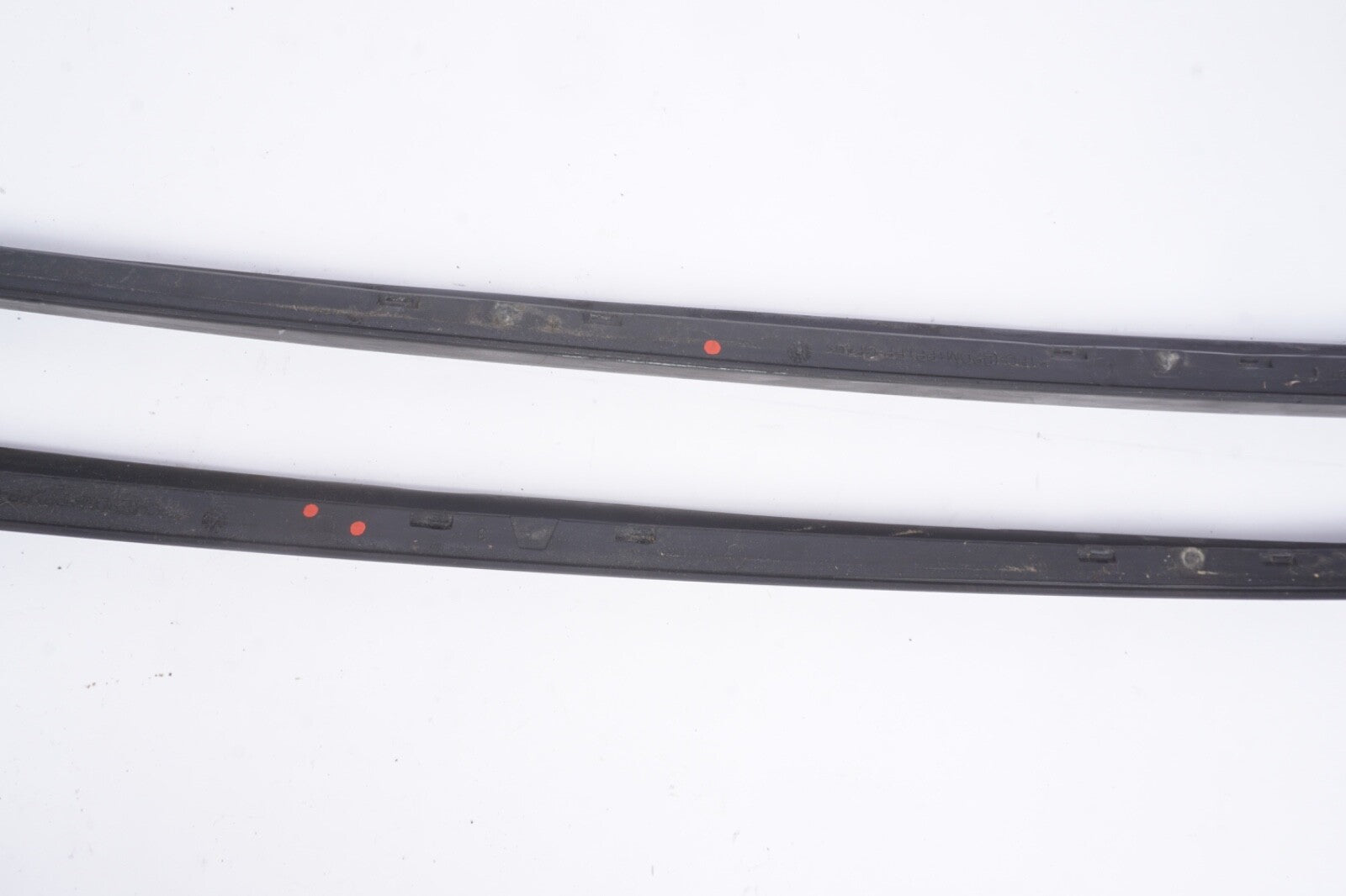2011-2018 AUDI A8 QUATTRO - Left and Right Windshield SIDE TRIM / SEAL 4H0854328