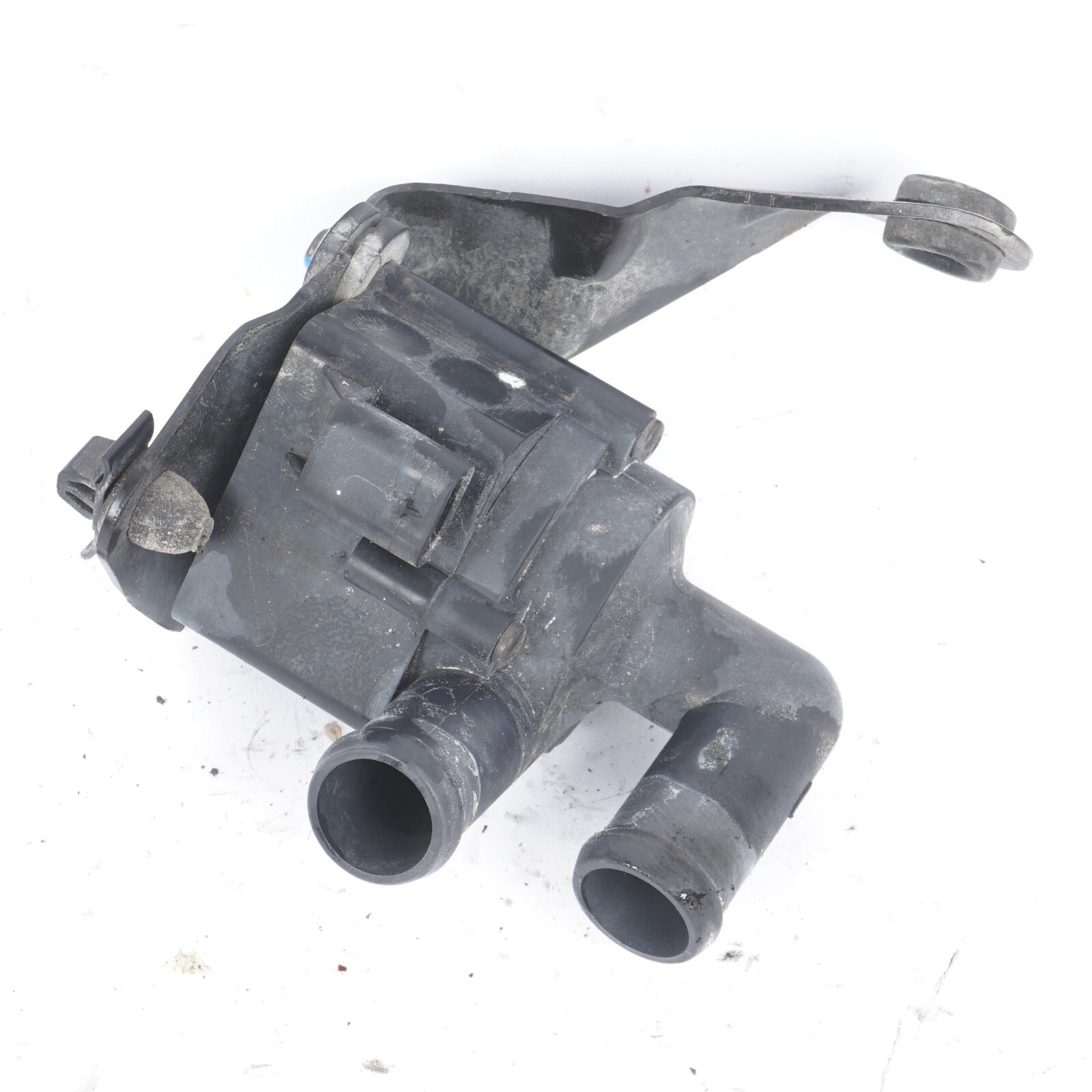 2011-2016 BMW 550i xDrive F10 Auxiliary Coolant Water Pump 9230235 OEM