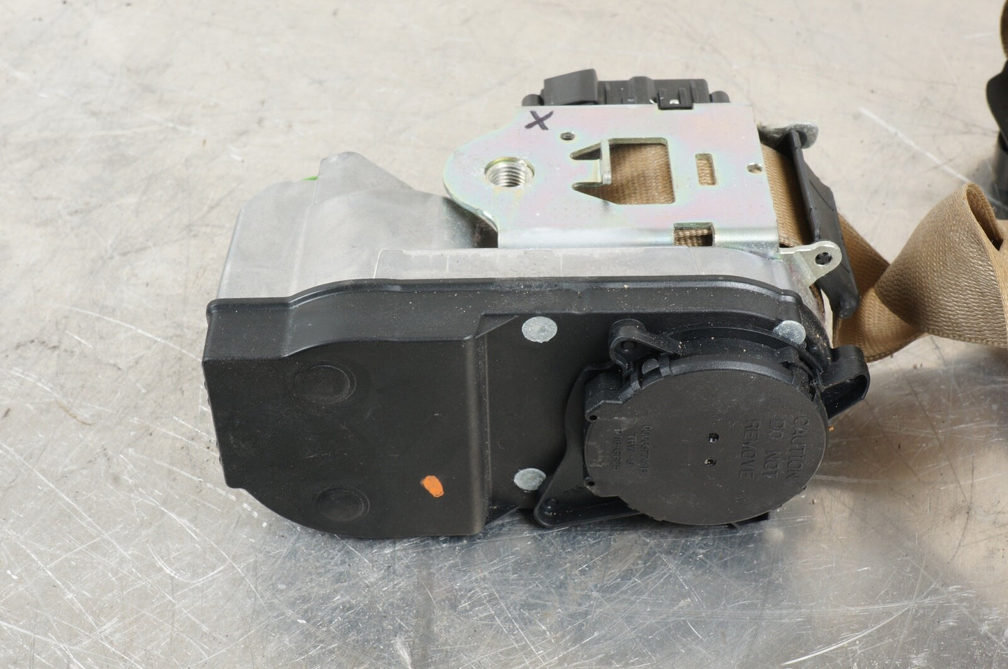 06-13 Mercedes W251 R350 R500 Front Left Driver Side Seat Belt Seatbelt OEM