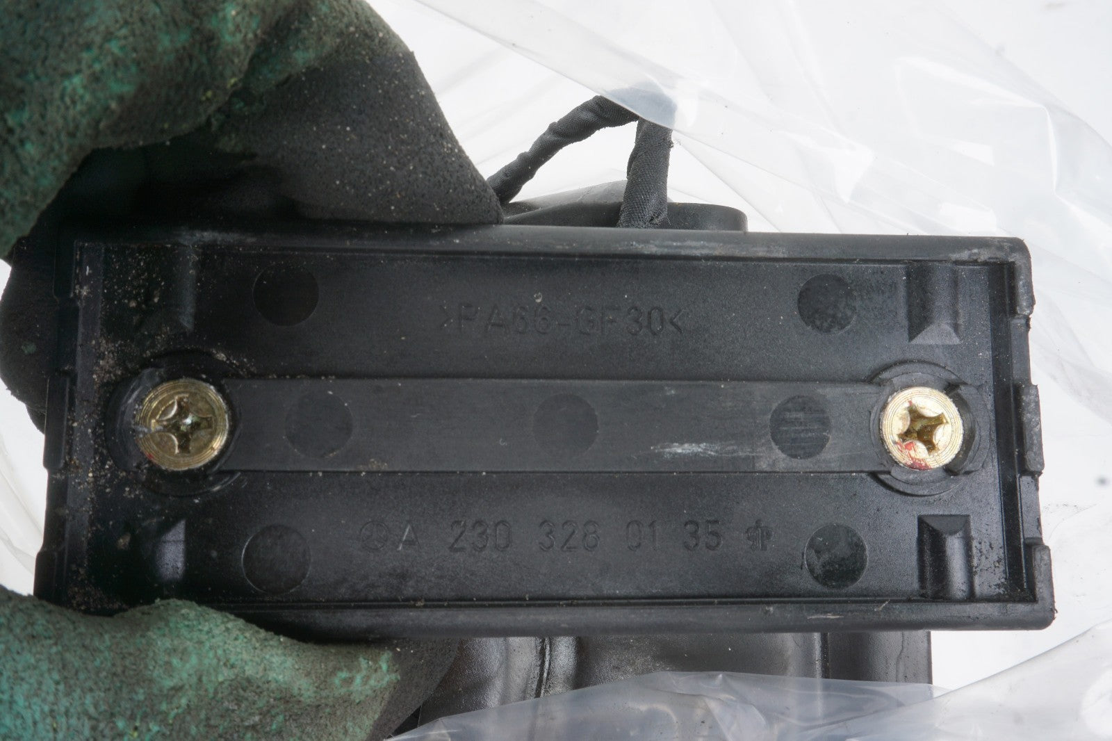 2003 - 2006 Mercedes R230 Sl500 Rear ABC Hydraulic Suspension Valve Block OEM