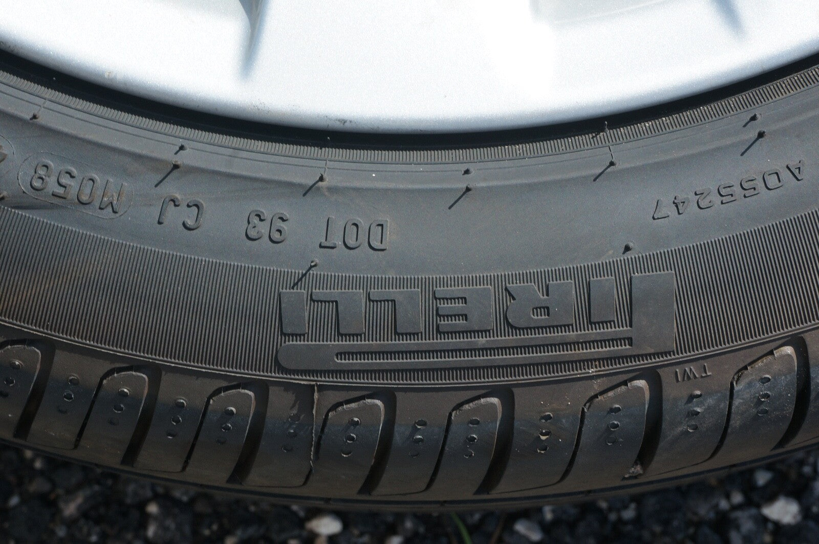 2007 - 2013 BMW 335i  328i CONVERTIBLE COUPE SET OF WHEEL AND TIRES 225/45 R17