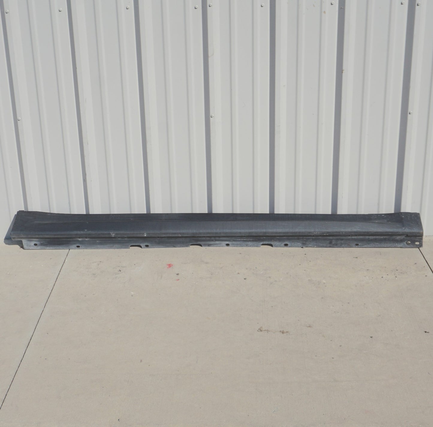 2017 - 2023 Alfa Romeo Stelvio OEM Right Passenger Side Rocker Panel Side Skirt