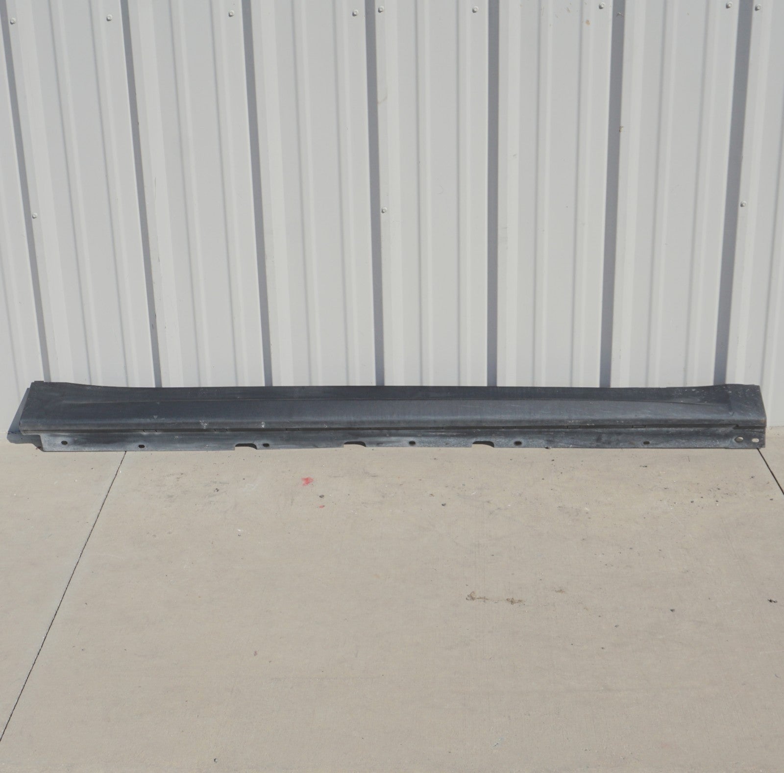 2017 - 2023 Alfa Romeo Stelvio OEM Right Passenger Side Rocker Panel Side Skirt