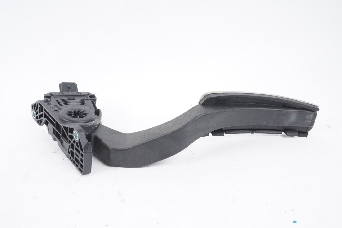 2014-2020 MASERATI GHIBLI QUATTROPORTE GAS ACCELERATOR THROTTLE PEDAL W/ PAD OEM