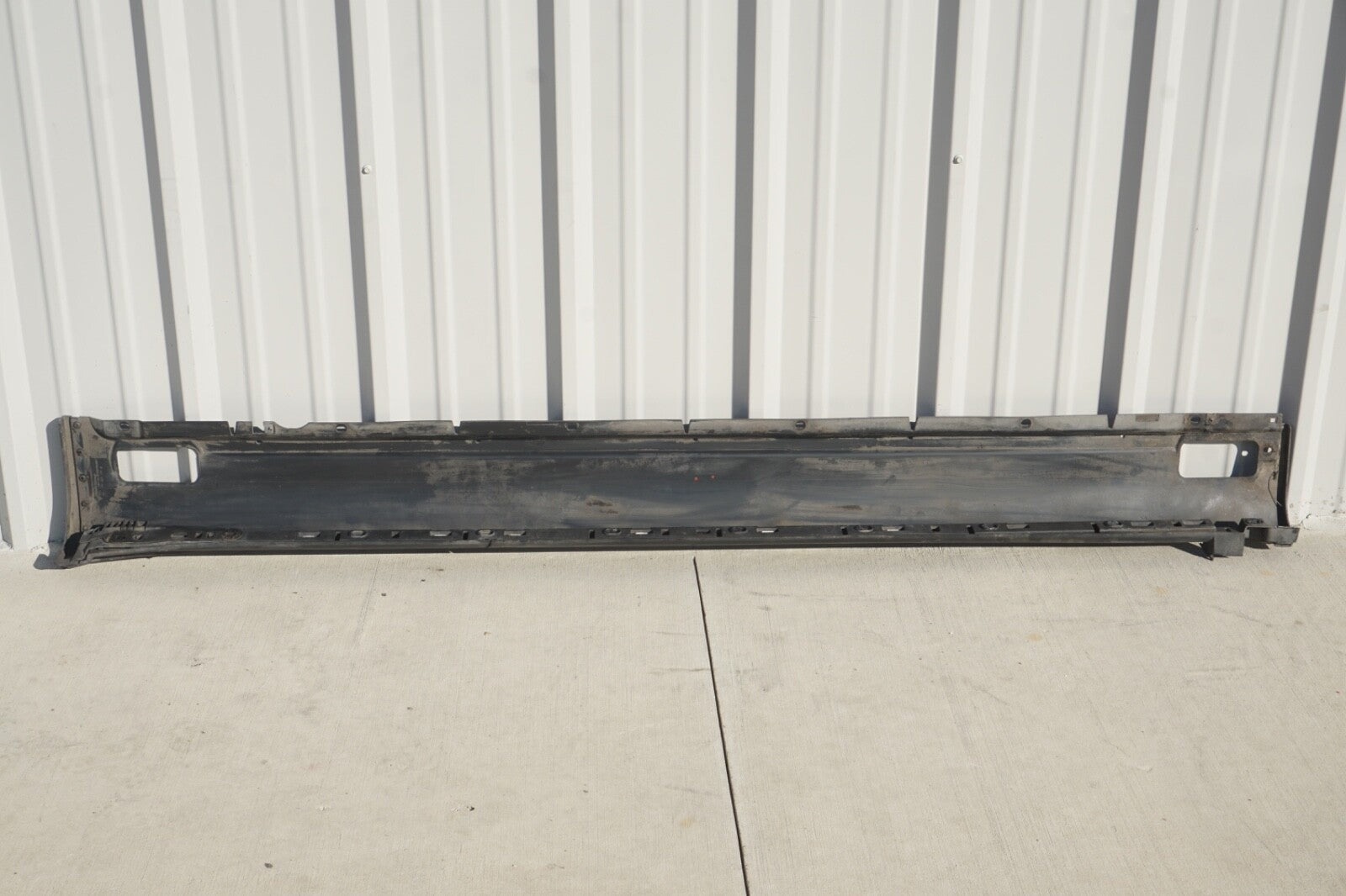 2011 - 2018 PORSCHE CAYENNE ROCKER MOLDING RIGHT 7P5853554R TEXTURE OEM