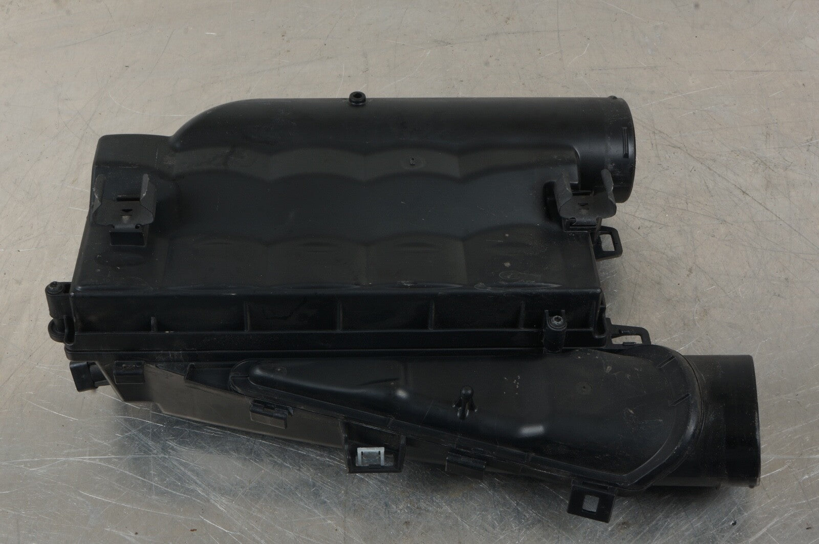 12-17 Mercedes W221 S550 CL550 E550 Air Intake Cleaner Box Right 2780900201 OEM