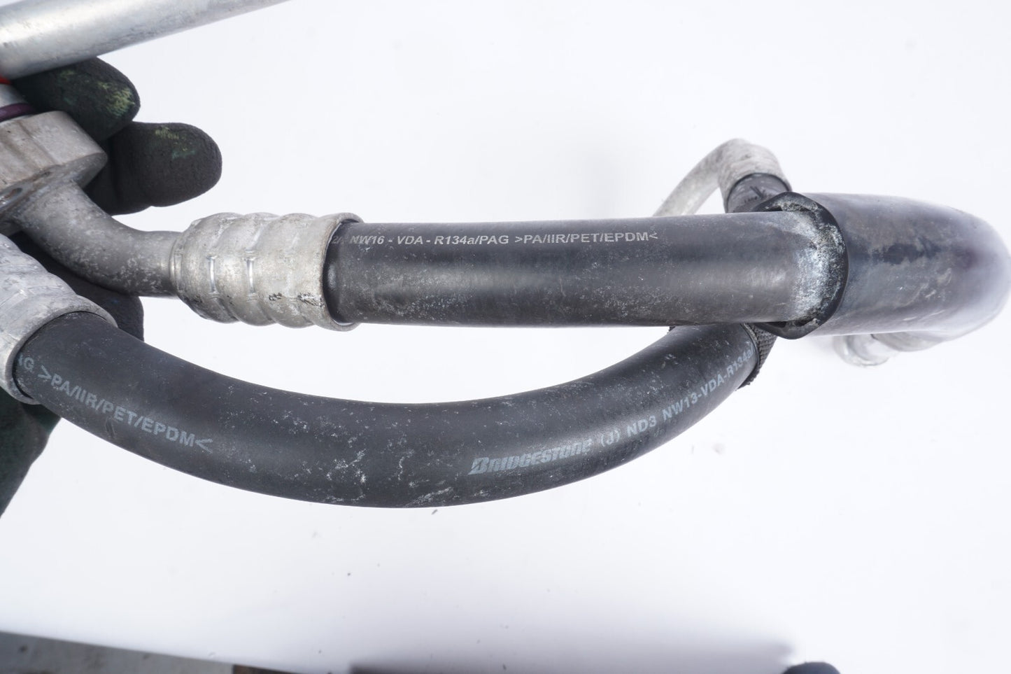 11-18 Porsche Cayenne 958 4.8L Ac Hose Line Pipe Set Of 2 OEM