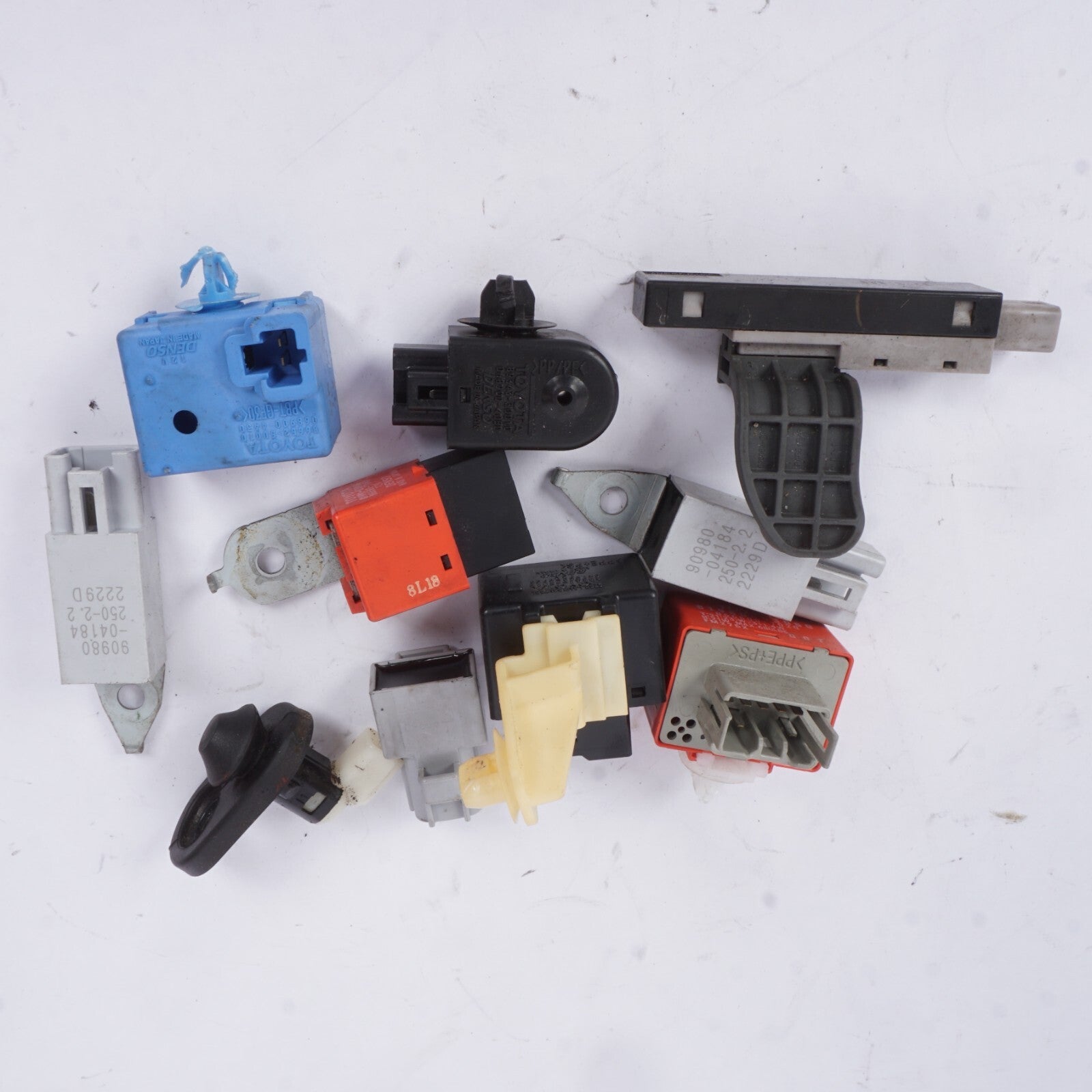 2006 - 2015 Lexus IS250 IS350 Relay SET OEM