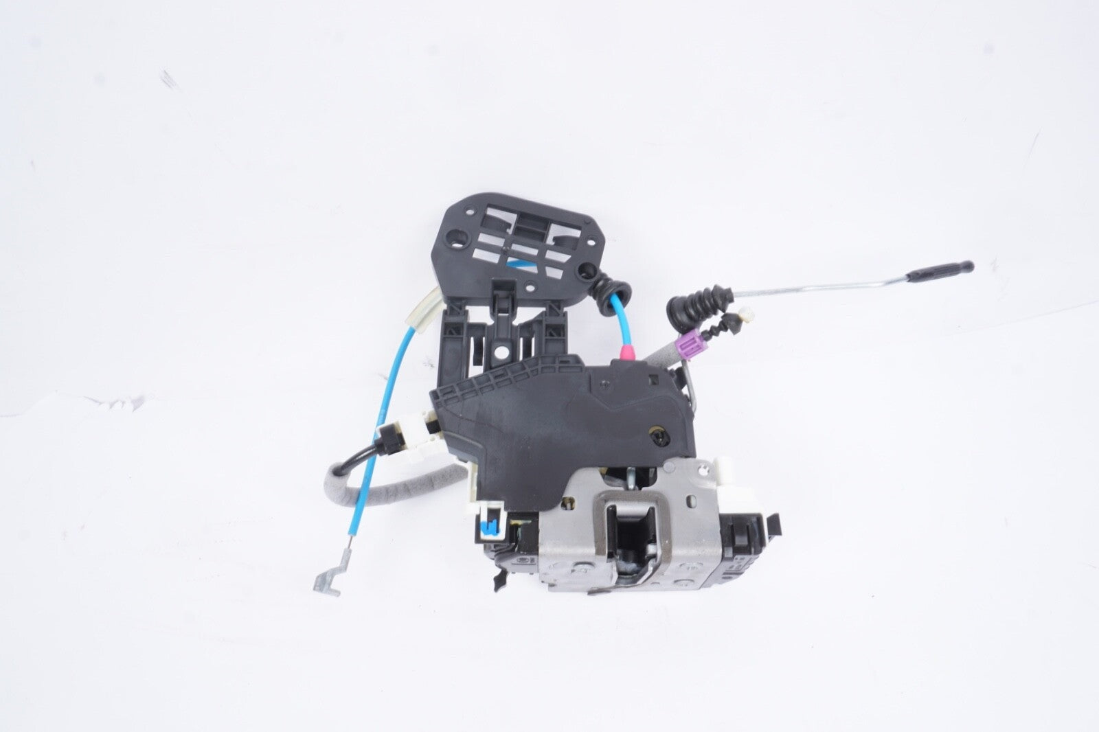15 - 20 Mercedes GLA45 GLA250 lock door latch actuator right rear 2047303035