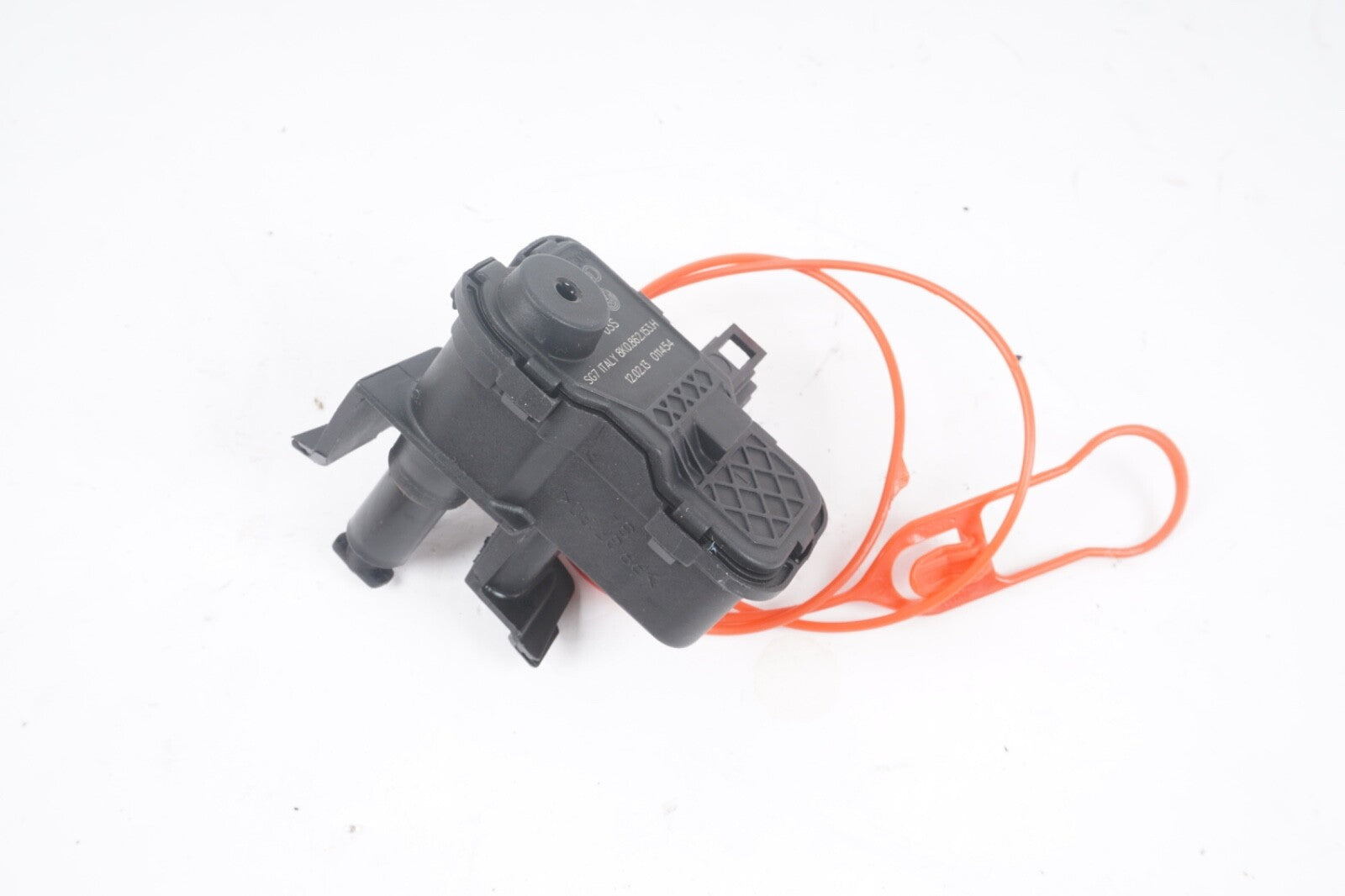 2011-2018 PORSCHE CAYENNE REAR QUARTER PANEL FUEL DOOR ACTUATOR OEM