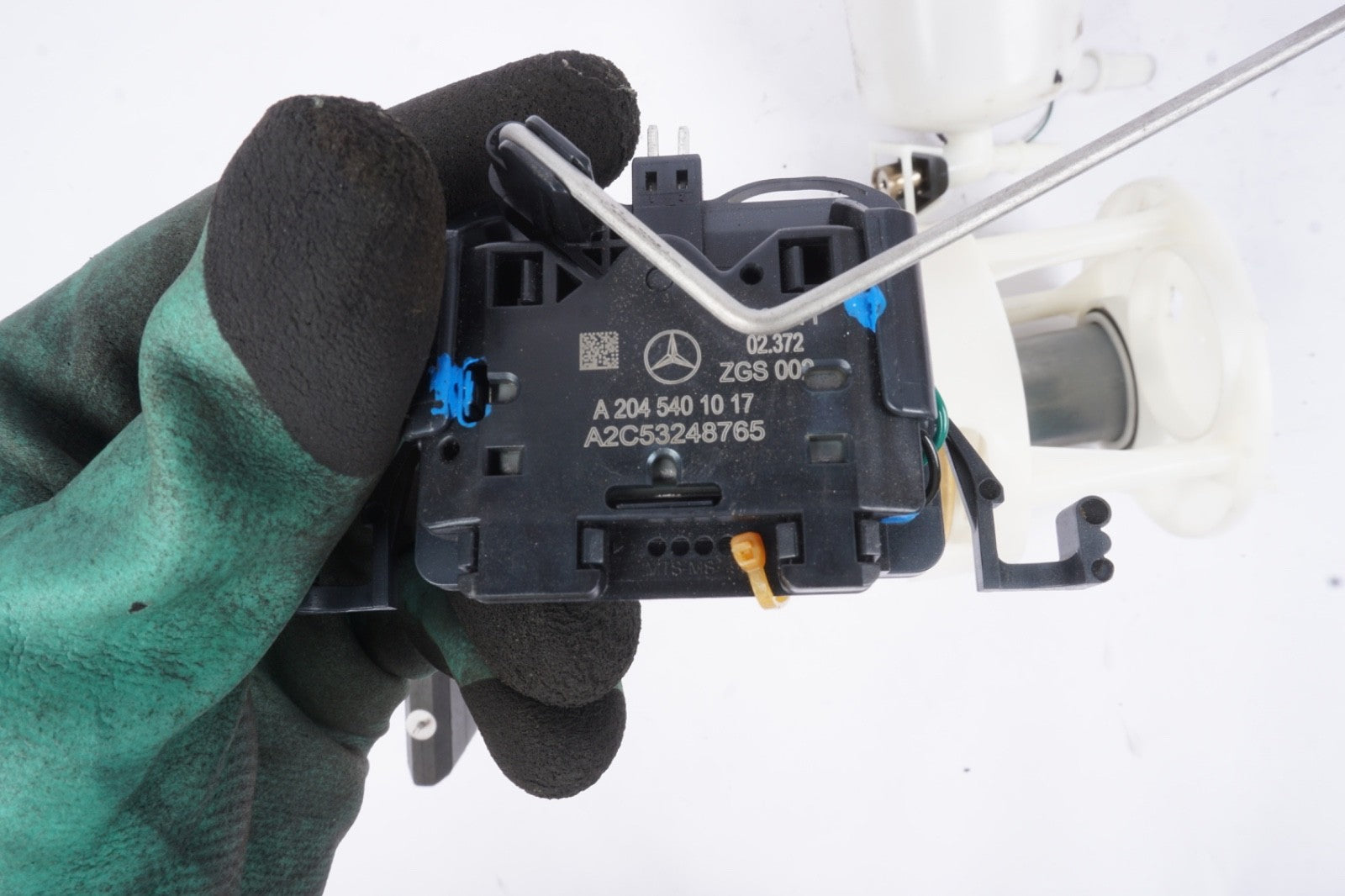 2010 - 2015 Mercedes W207 E350 Gas Fuel Pump OEM