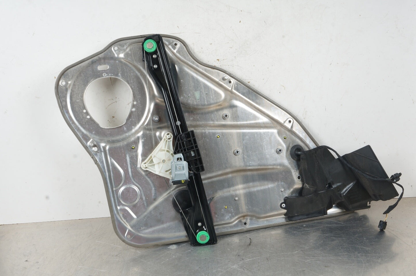 08-14 Mercedes W204 Sdn C250 C300 C350 Rear Right Door Window Regulator Motor