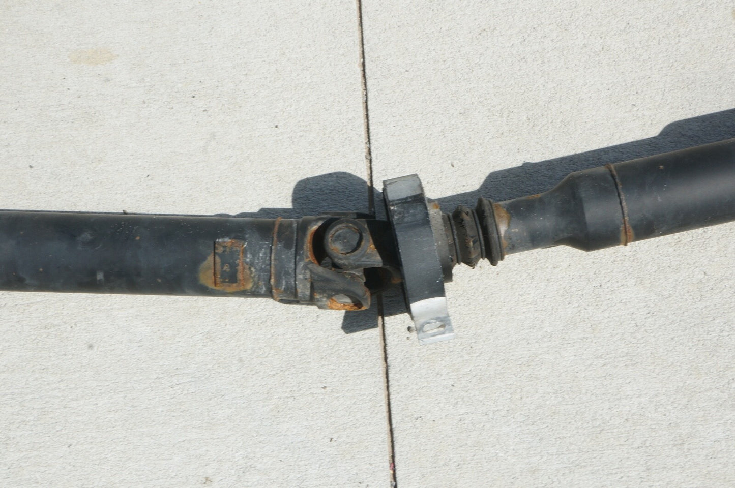 2007 - 2013 BMW 335i  328i CONVERTIBLE COUPE REAR TRANSMISSION DRIVE SHAFT