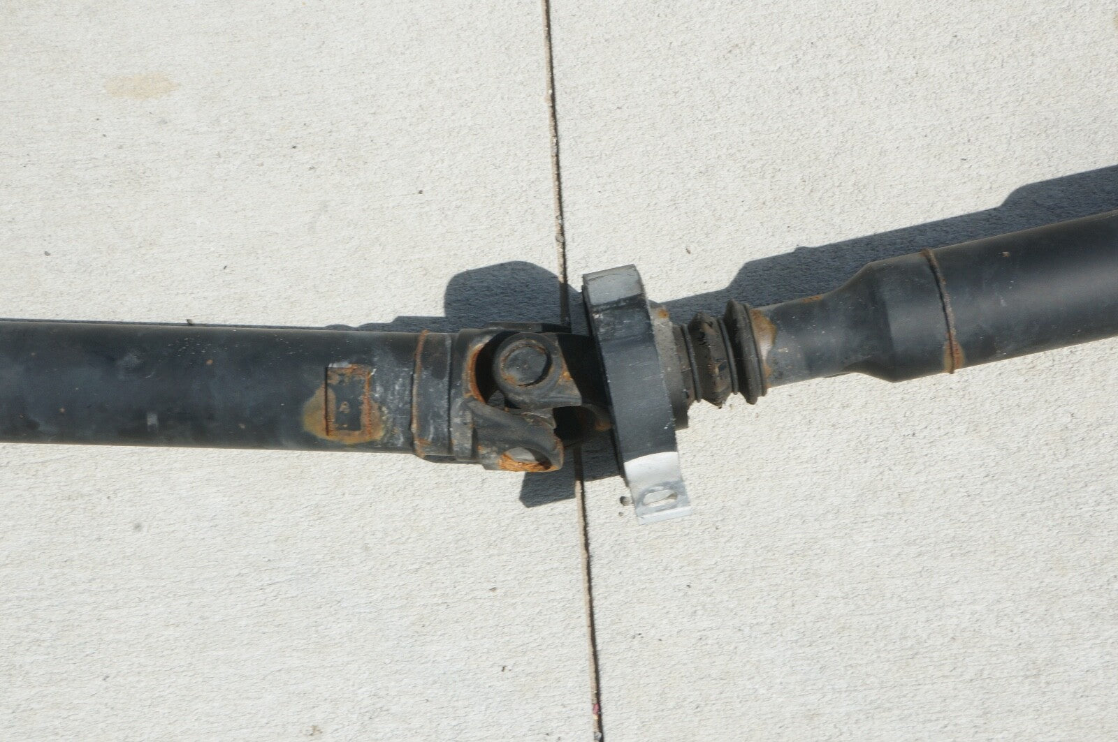 2007 - 2013 BMW 335i  328i CONVERTIBLE COUPE REAR TRANSMISSION DRIVE SHAFT