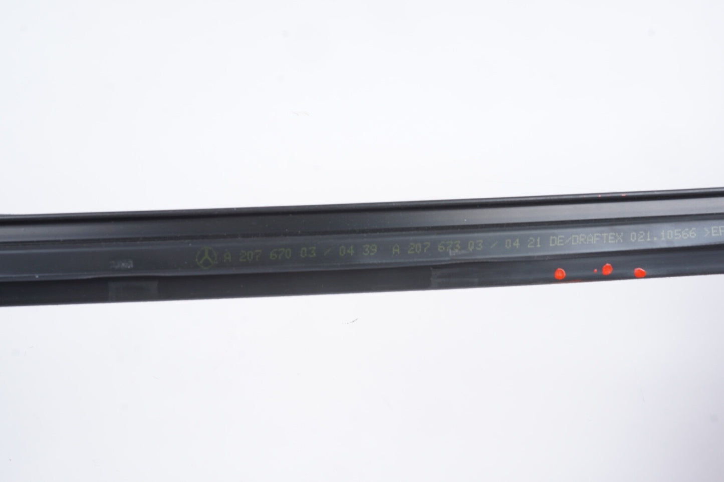 2011-2014 MERCEDES E350 CONVERTIBLE REAR QUARTER RUBBER SEAT LEFT & RIGHT