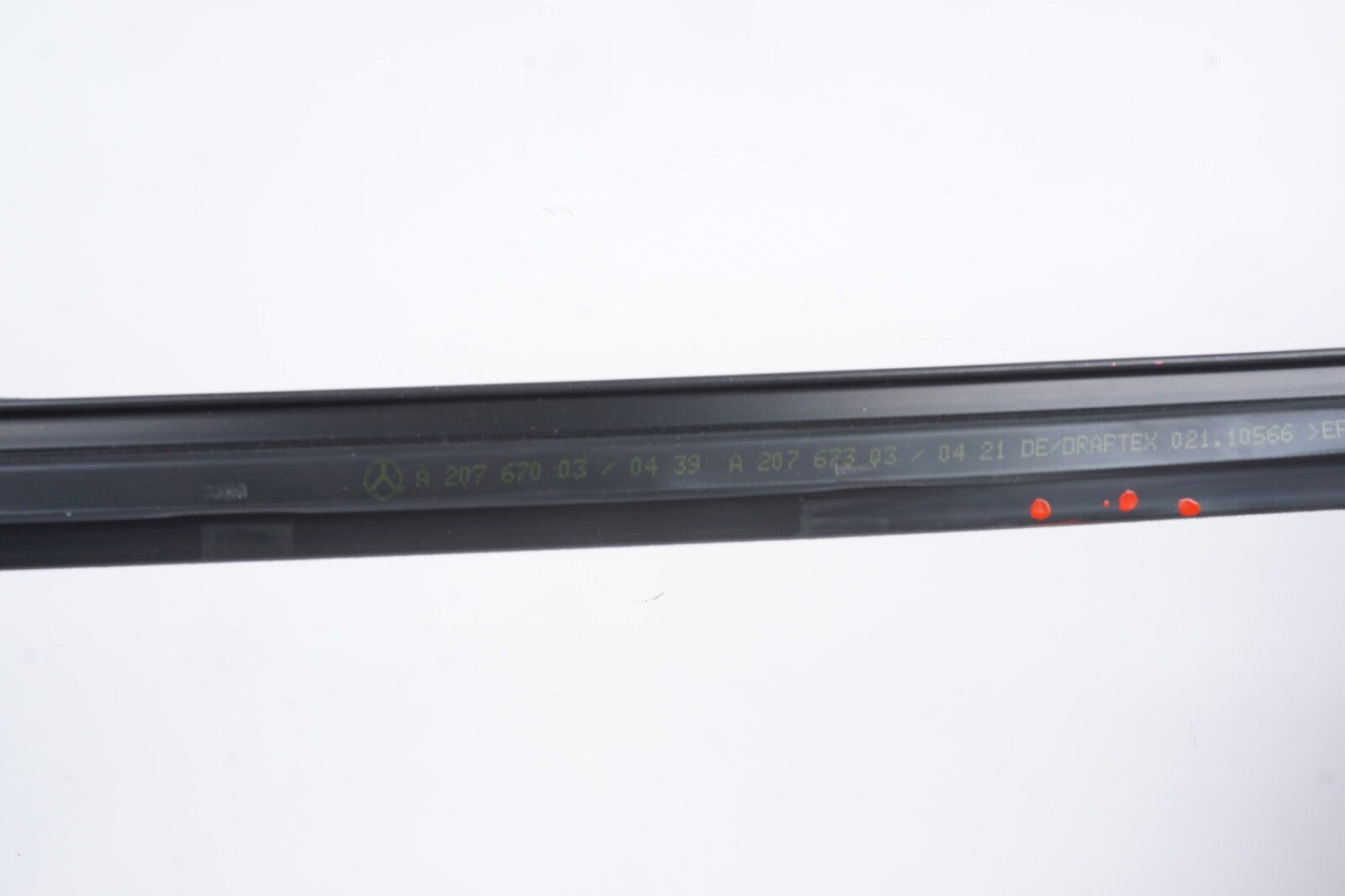 2011-2014 MERCEDES E350 CONVERTIBLE REAR QUARTER RUBBER SEAT LEFT & RIGHT