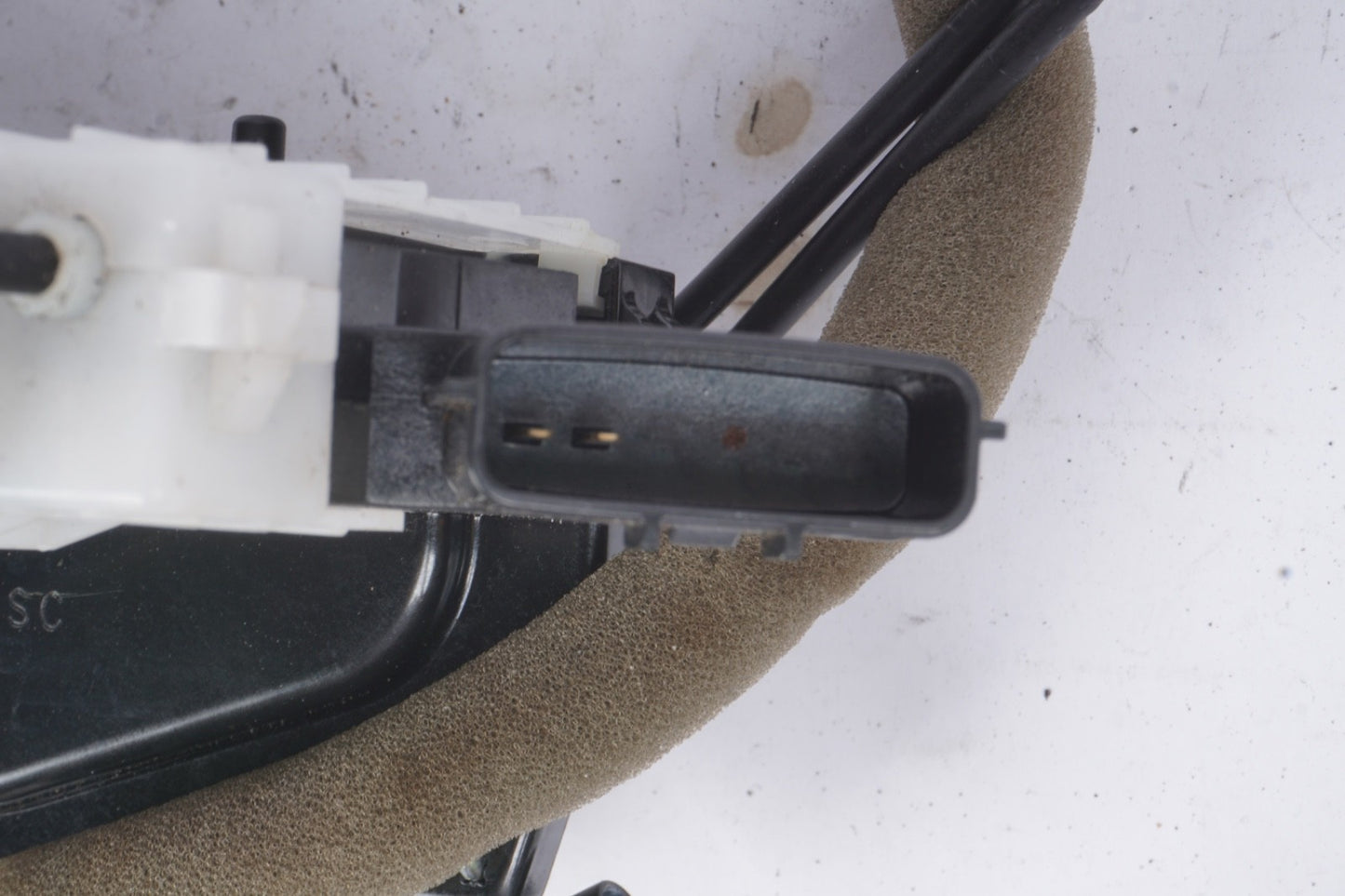 2017 - 2024 NISSAN TITAN REAR RIGHT SIDE DOOR LATCH LOCK ACTUATOR OEM