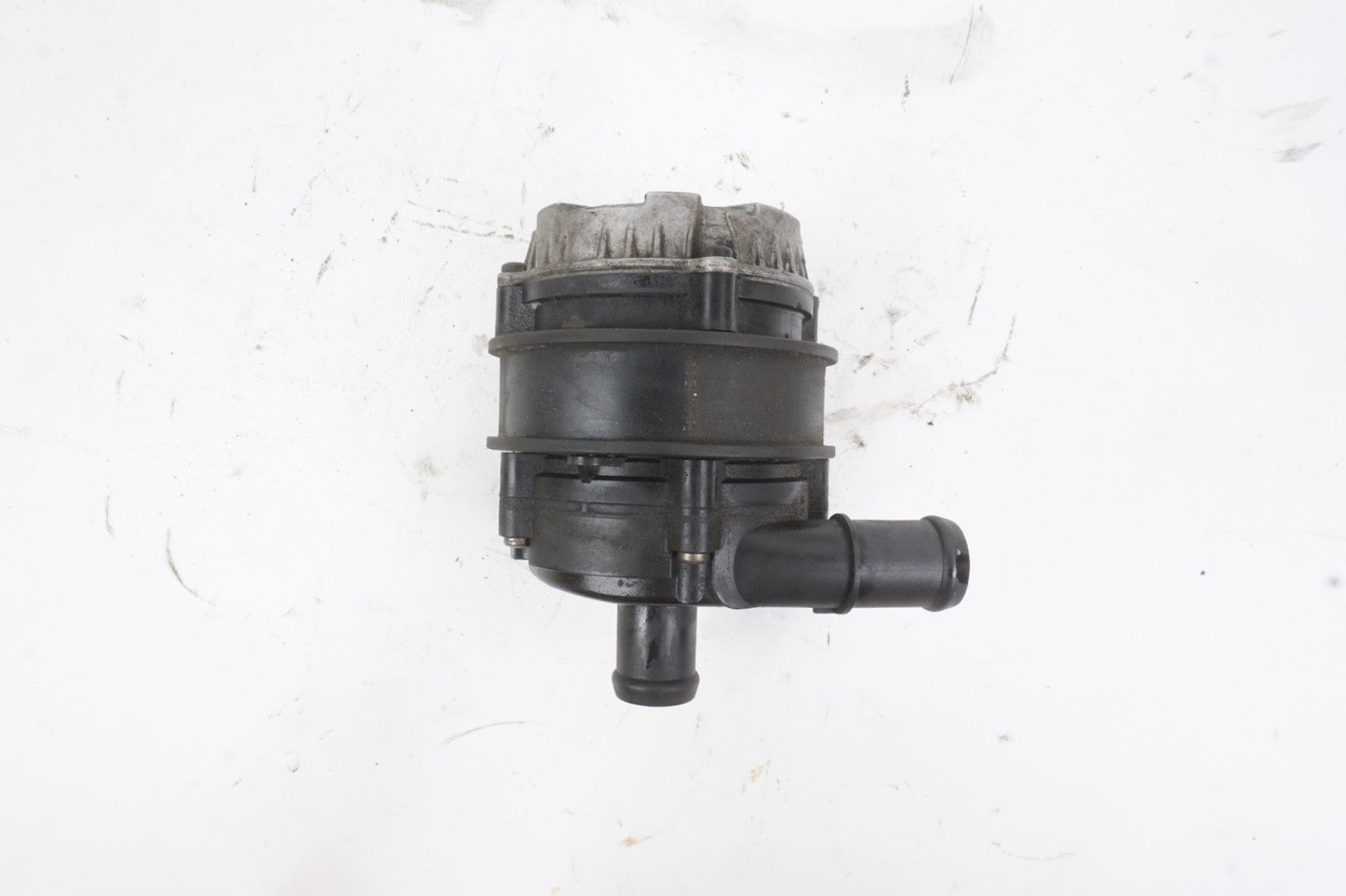 2014 - 2017 Maserati Ghibli Auxiliary Secondary Electric Water Pump 670005347