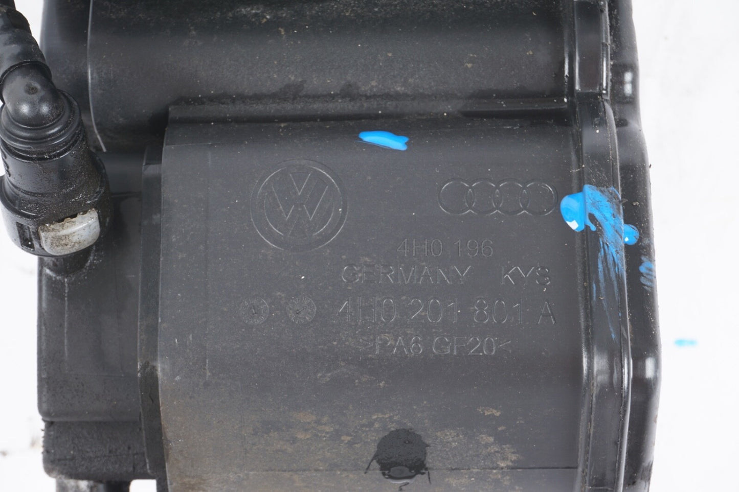 2011-2018 AUDI A8 QUATTRO - Charcoal / FUEL Vapor Canister 4H0201801A