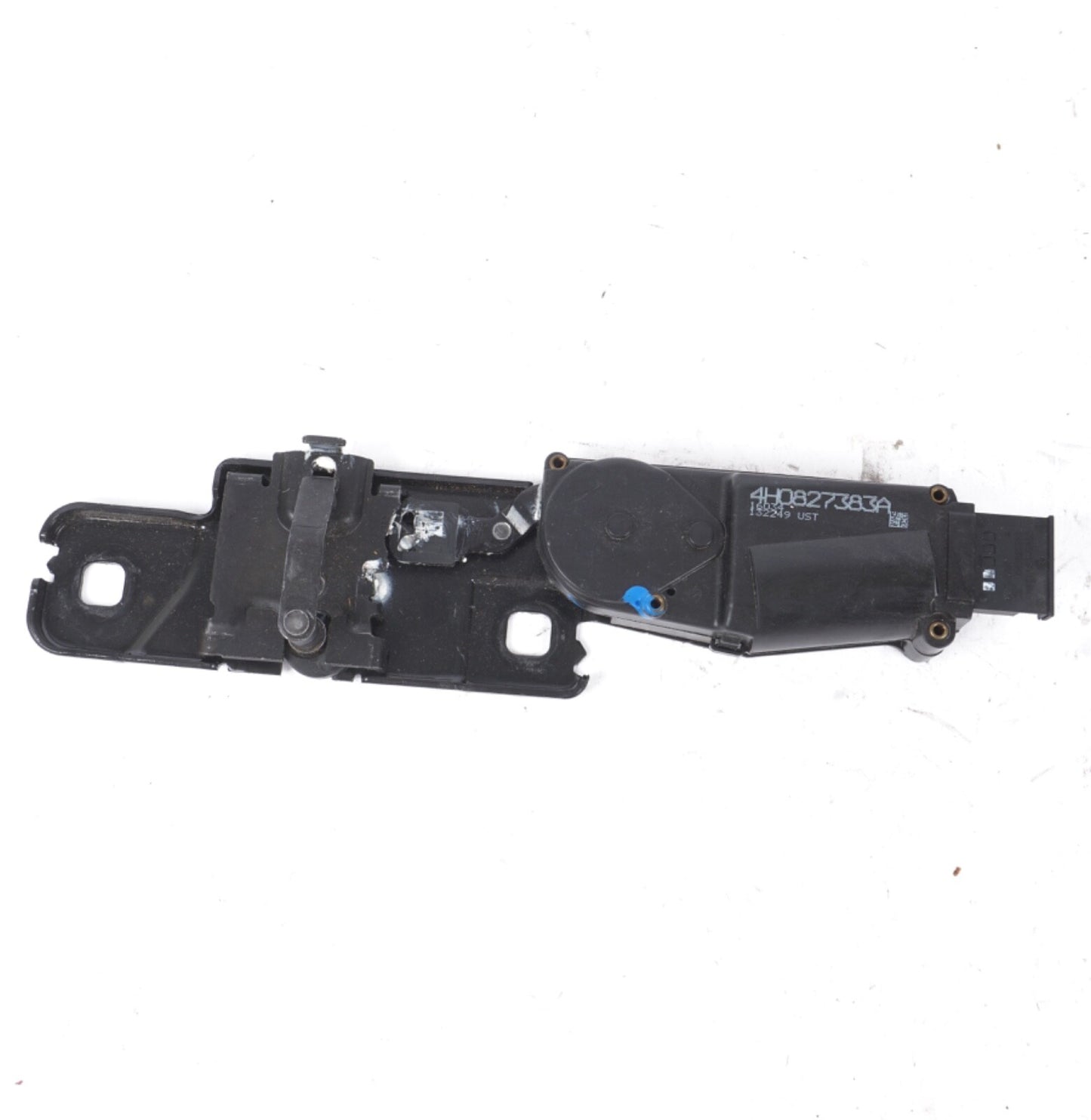 2012 - 2017 AUDI A7 TRUNK LID LATCH LOCK ACTUATOR STRIKER PLATE 4H0827383A OEM