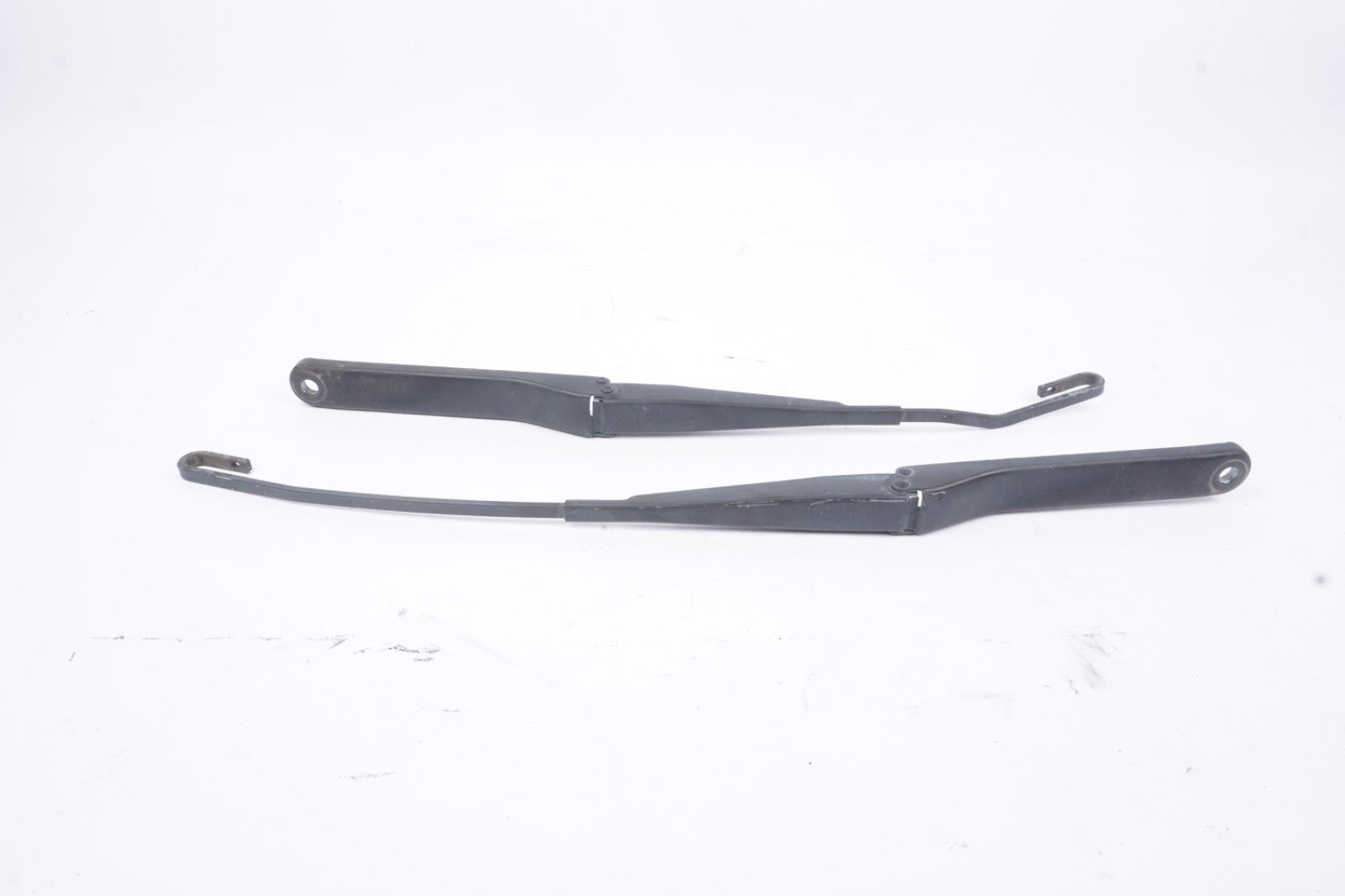 2003-2005 BMW Z4 E85 ROADSTER LEFT & RIGHT FRONT WINDSHIELD WIPER ARM SET OEM