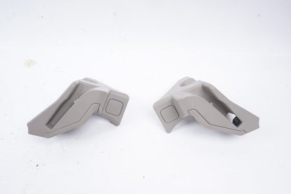 2004 LEXUS SC430 LEFT SIDE INTERIOR TRUNK TRIM PANEL COVER CLIP OEM 2002-2005