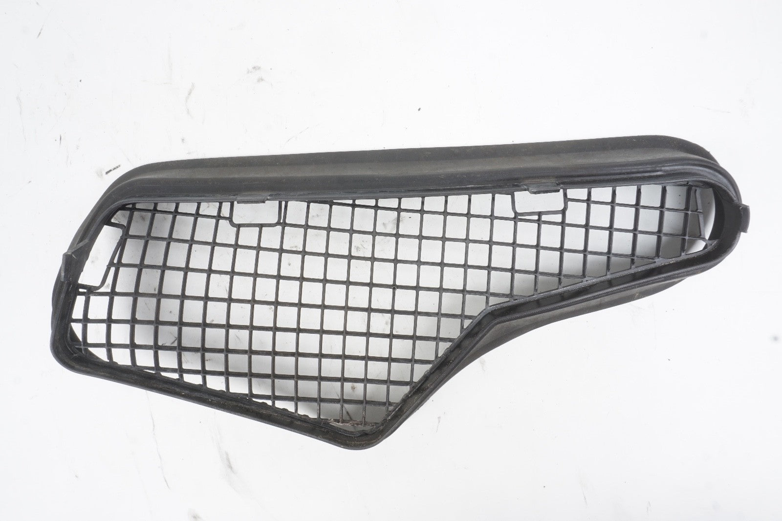 2007-2013 mercedes w221 s550 s600 ac a/c air intake grill net windshield cowl