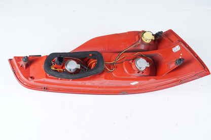 2010-2015 Audi Q7 Rear Right Passenger Side Tail Light 4L0945094 A