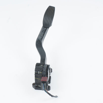 2012 - 2017 FIAT 500 GAS PEDAL ACCELERATOR 68073429AB OEM