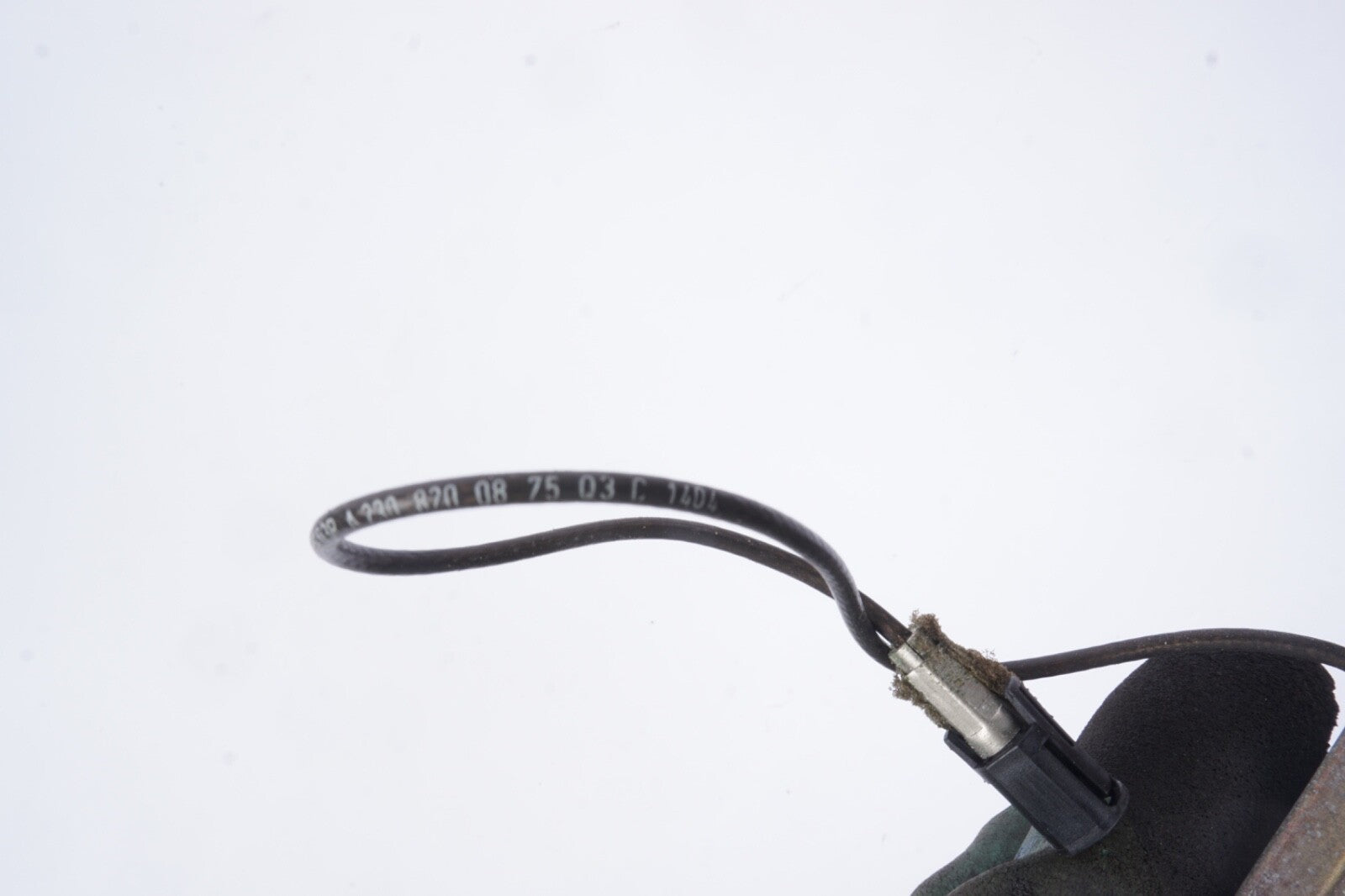 03-12 Mercedes SL500 SL550 R230 Front Windshield Antenna AMP Module Oem