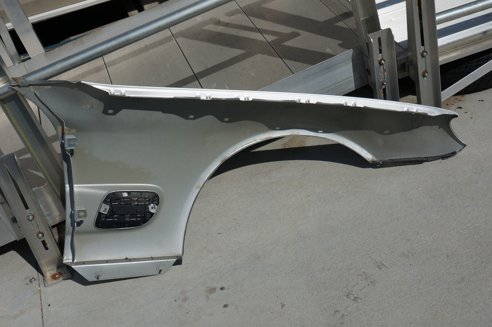 2003 - 2008 Mercedes R230 SL500 SL55 fender, left 03-08 SL500 SL600 2308800118