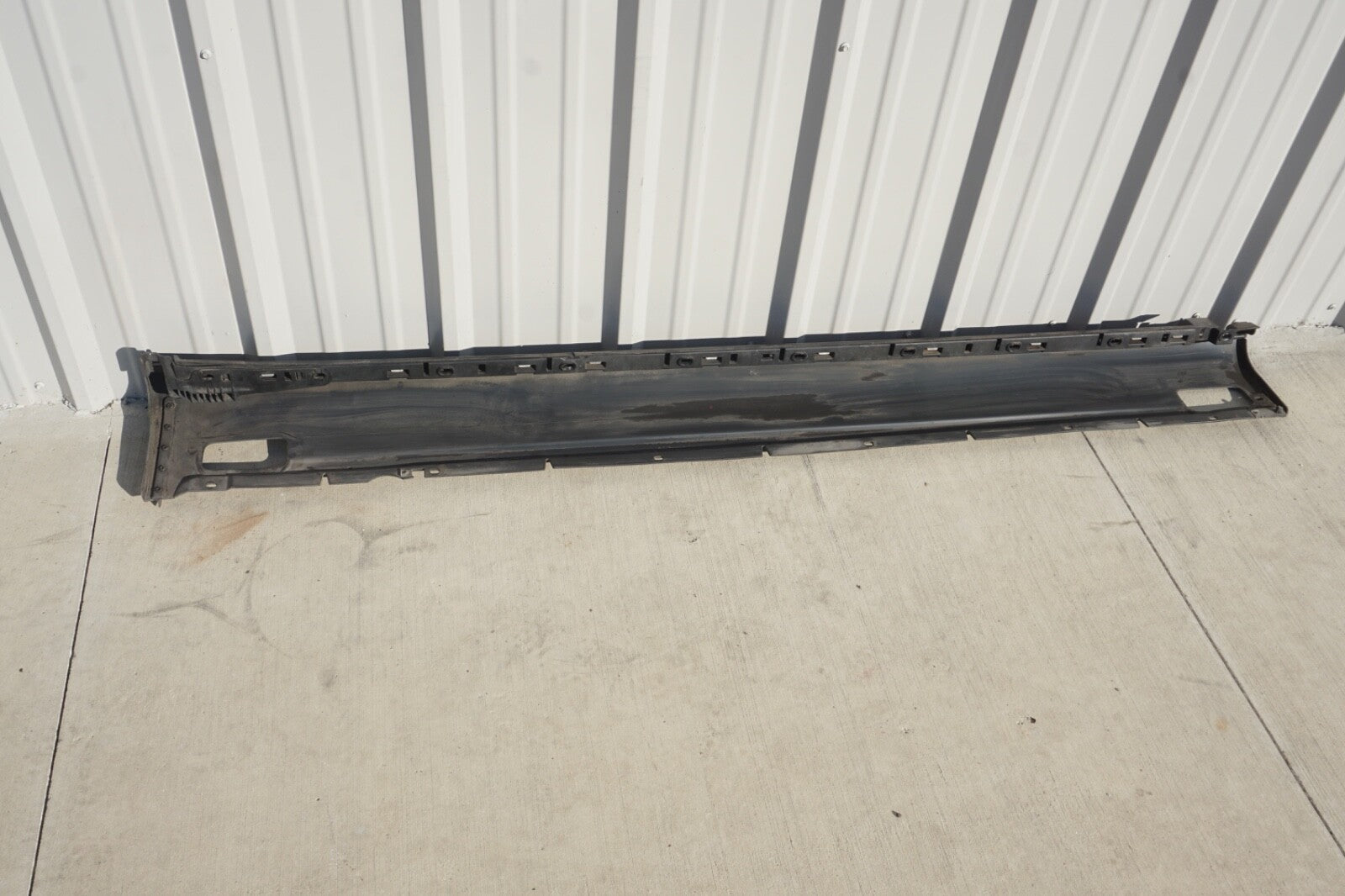 PORSCHE CAYENNE LEFT DRIVER SIDE SKIRT ROCKER PANEL MOLDING OEM 2011 - 2018 ??
