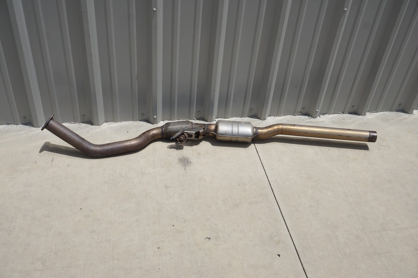 2011 - 2012 Audi A8 D4 4.2L Muffler Silencer Exhasut Pipe Tube Left OEM