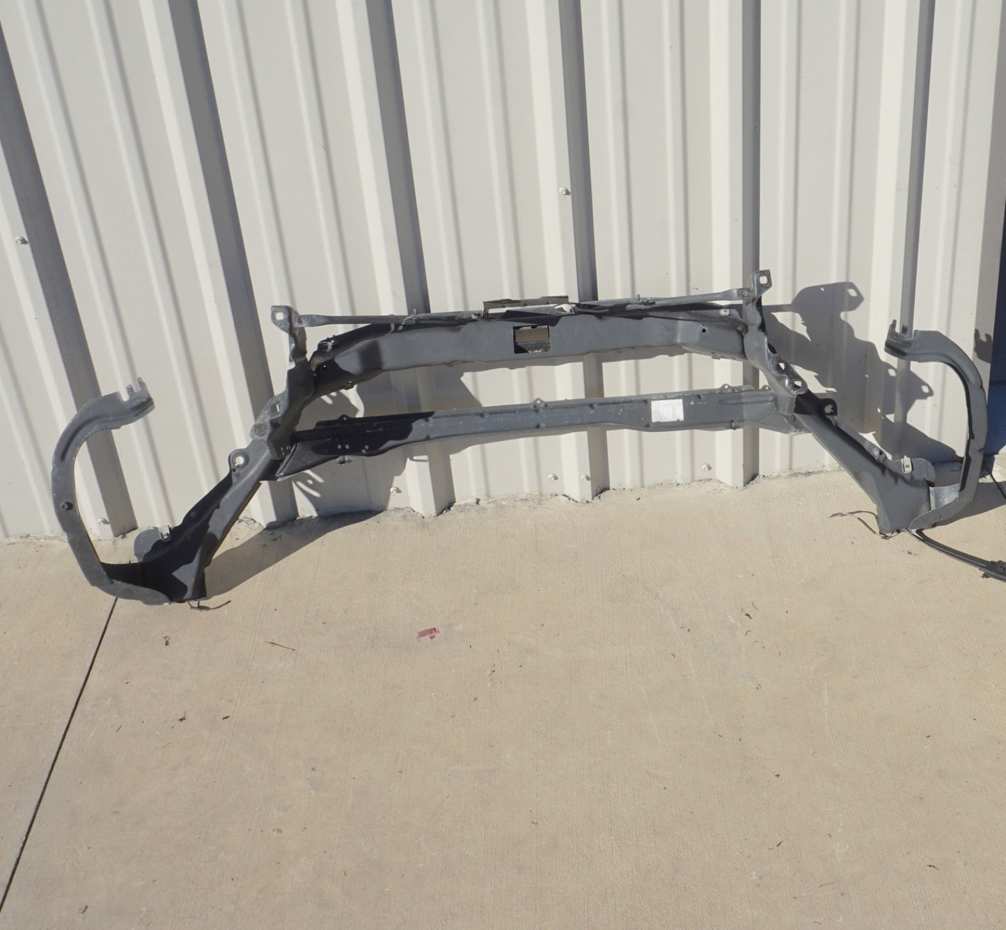 03-08 Mercedes R230 SL500 SL55 Upper Radiator Support Core Headlight Bracket Oem