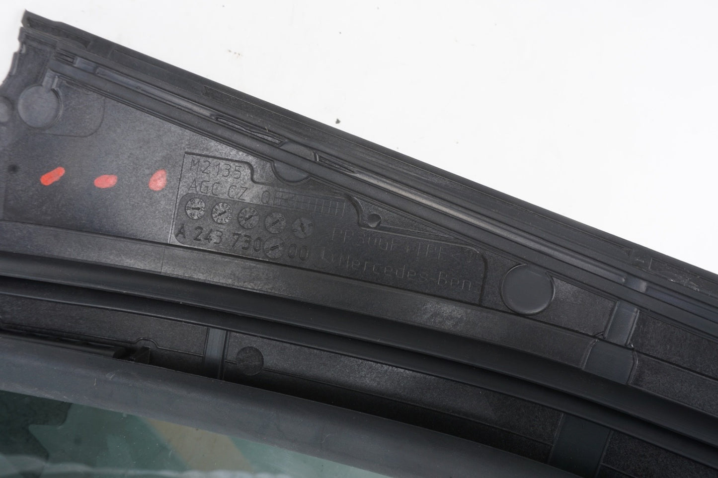 2022 - 2025 MERCEDES EQB350 X243 REAR LEFT DOOR CORNER FIXED WINDOW GLASS OEM