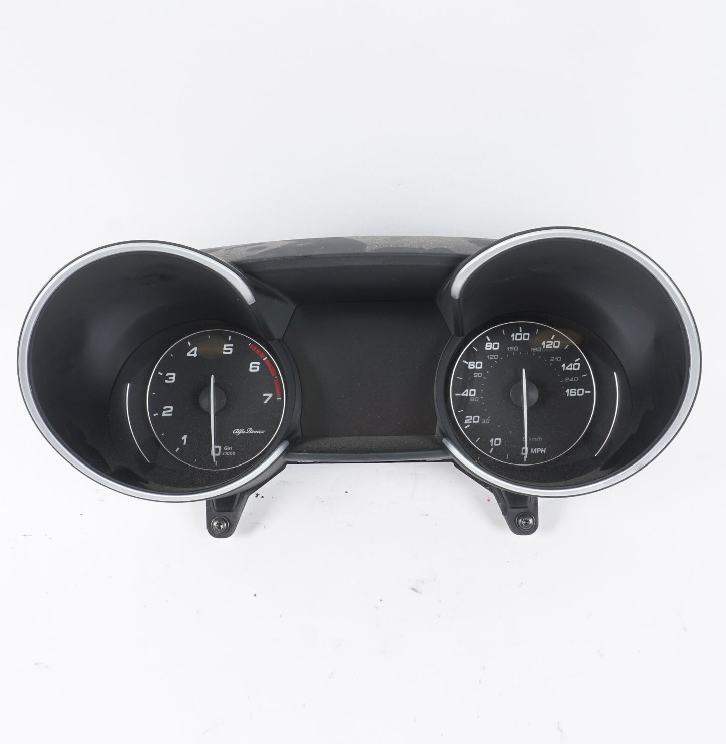 17 - 19 Alfa Romeo Giulia 2.0L INSTRUMENT CLUSTER GAUGE SPEEDOMETER  OEM