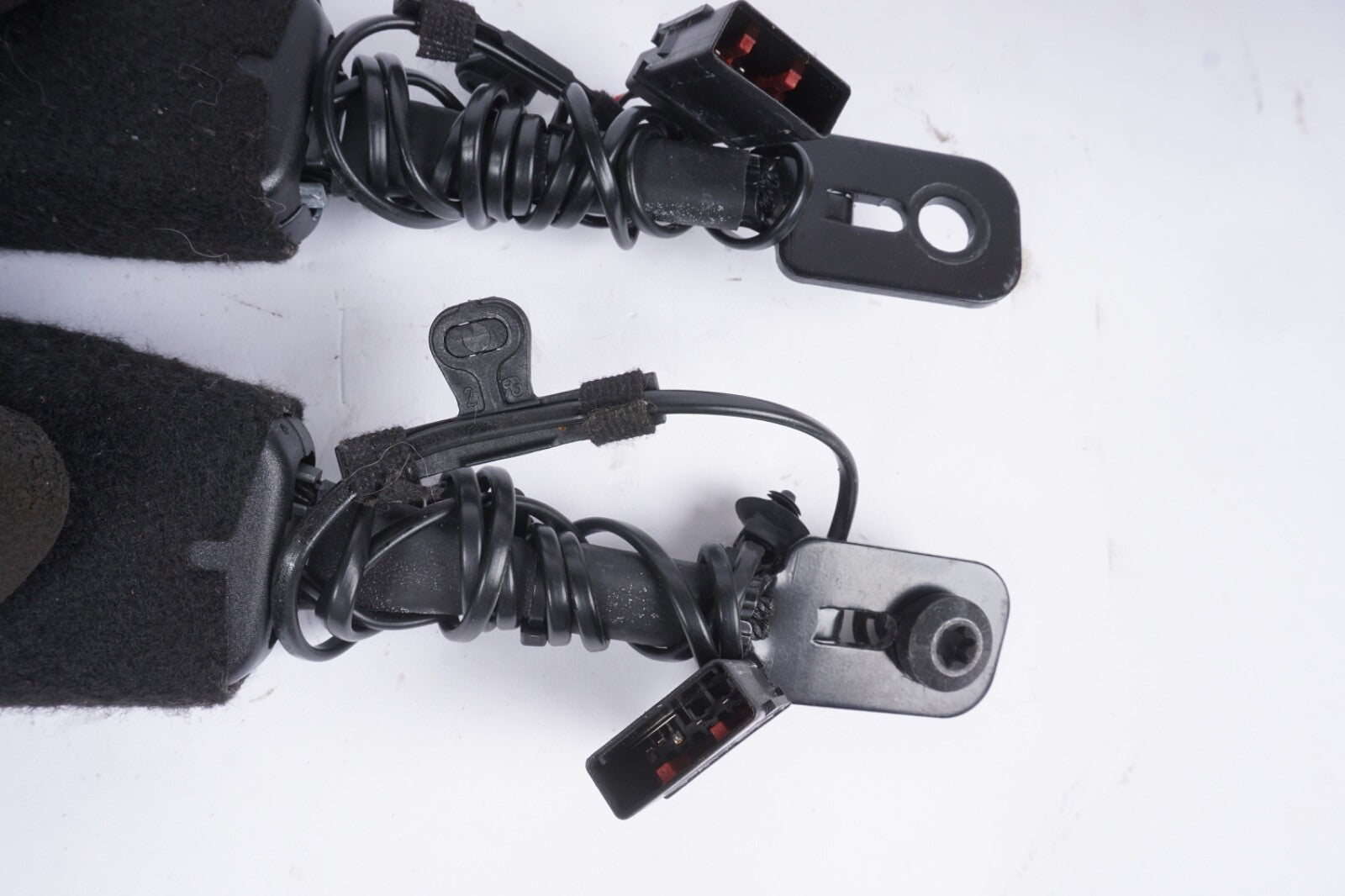 14-19 FIAT 500L FRONT LEFT AND RIGHT SIDE SEAT BELT TENSIONER LATCH BUCKLE OEM
