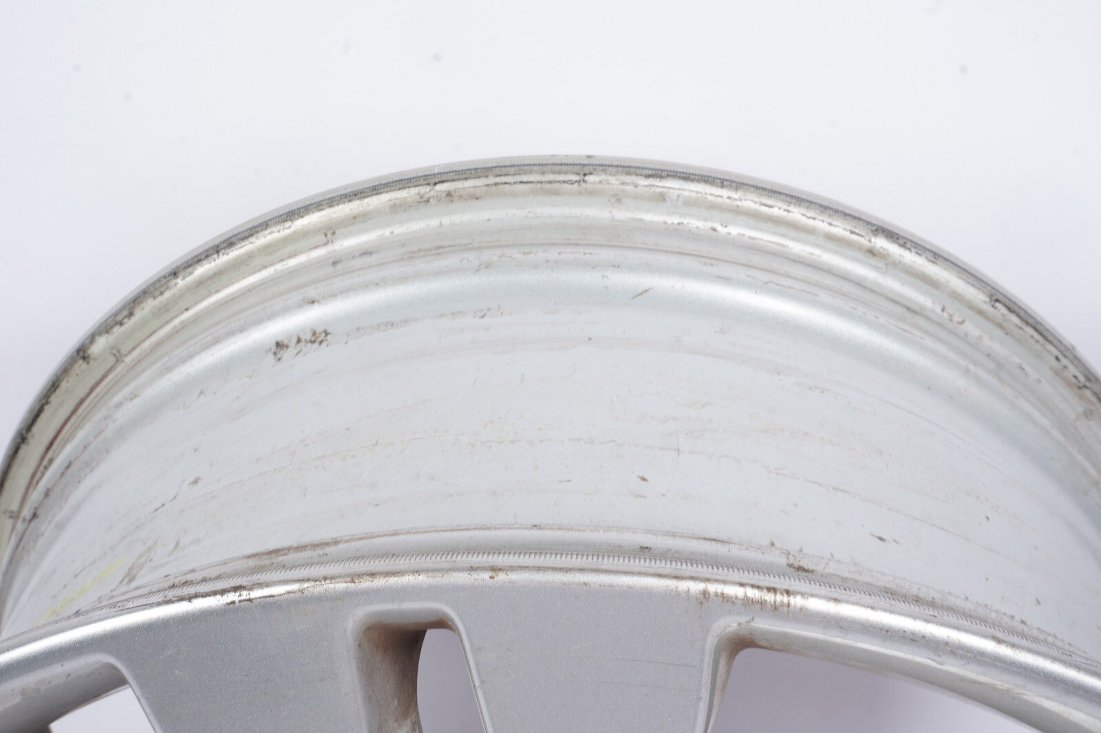 15-20 Mercedes GLA250 X156  Alloy Wheel Rim A1564011300 7Jx18 18"  OEM