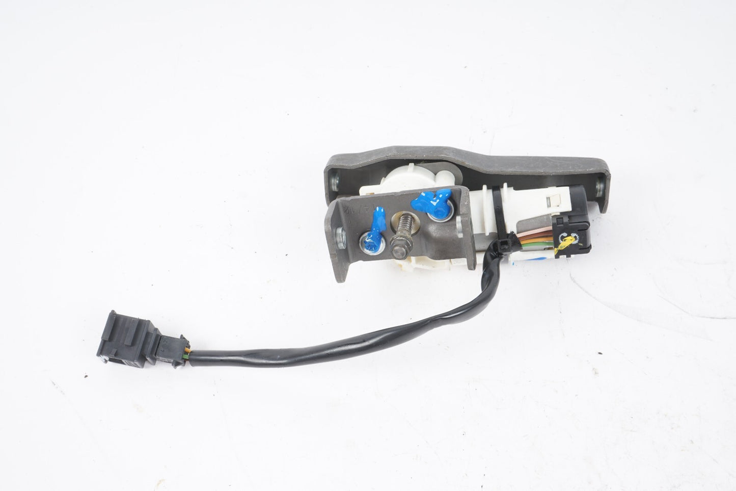 11-17 AUDI A8 A8L S8 FRONT RIGHT PASSENGER SEAT HEADREST UPPER DRIVE MOTOR  OEM