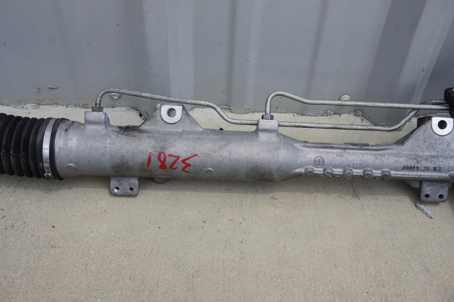 2008 - 2013 BMW 328i Front Lower Power Steering Rack & Pinion 6777459 OEM