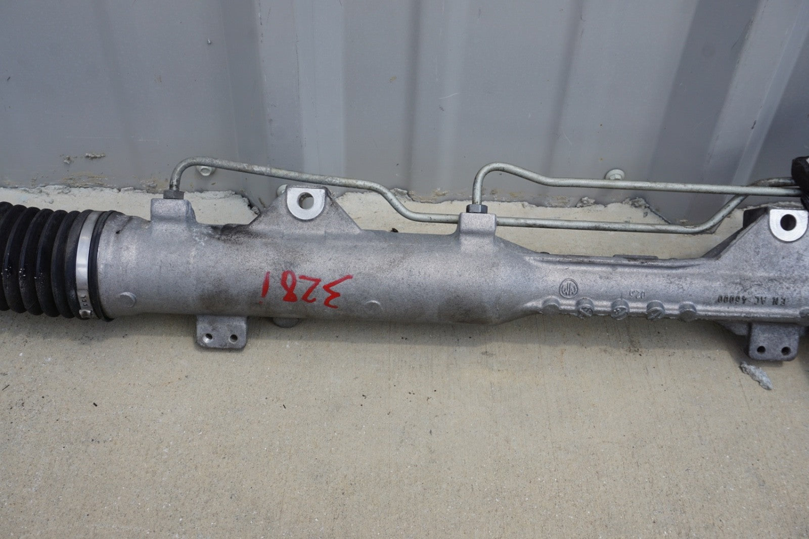 2008 - 2013 BMW 328i Front Lower Power Steering Rack & Pinion 6777459 OEM