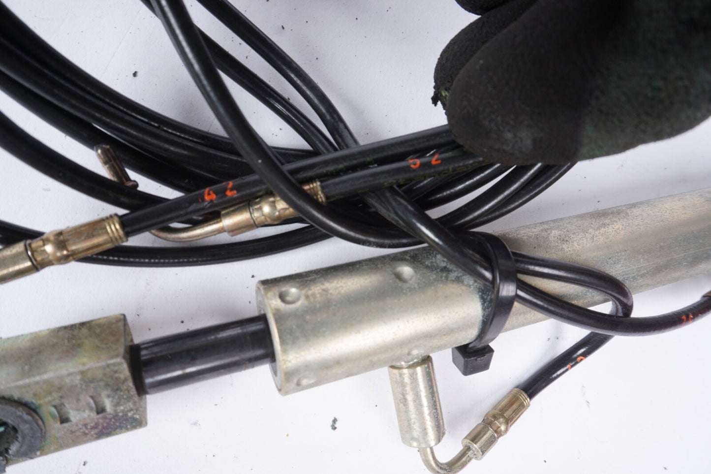 2003-2008 MERCEDES SL500 CONVERTIBLE ROOF HYDRAULIC CYLINDER SHOCK LINE 42 52