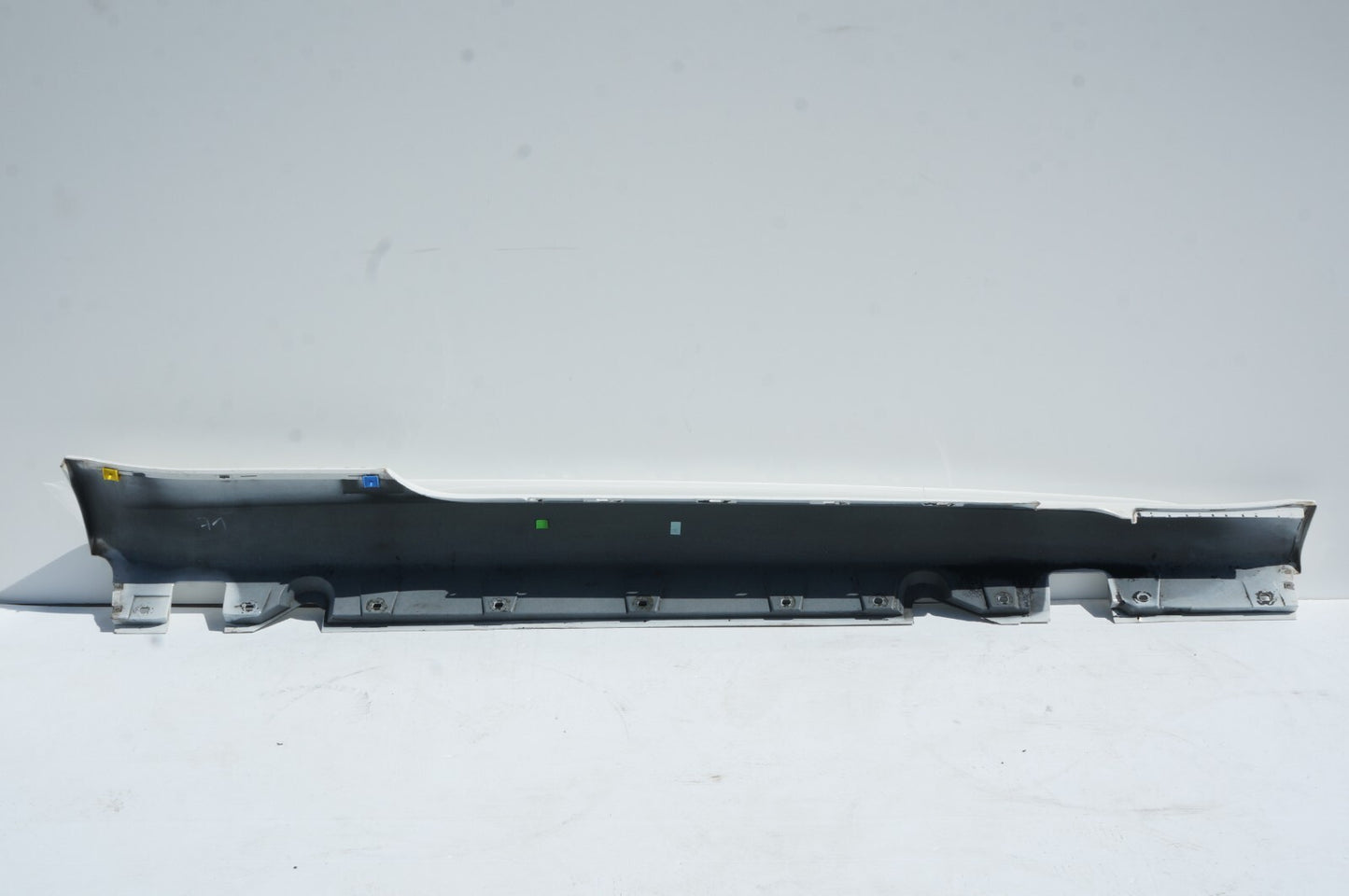 2006 - 2010 BMW 650I LEFT DRIVER SIDE ROCKER PANEL SKIRT MOLDING OEM