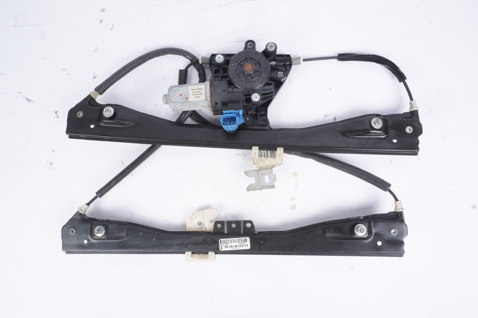 2017 - 2024 NISSAN TITAN FRONT RIGHT SIDE DOOR WINDOW REGULATOR OEM 80700EZ00D