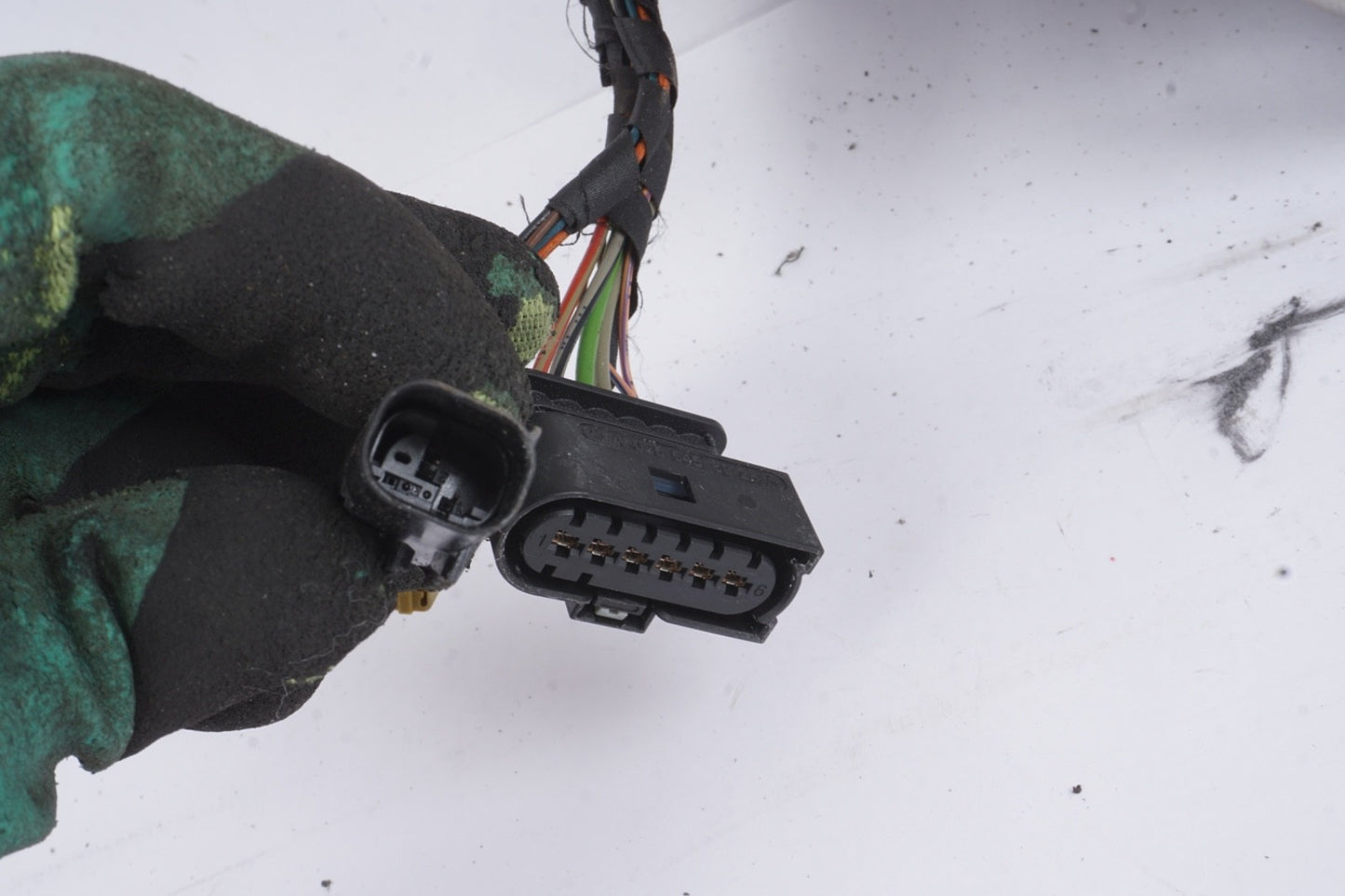 2007-2013 MERCEDES S550 W221 REAR LEFT DOOR WINDOW REGULATOR W/ CARRIER OEM