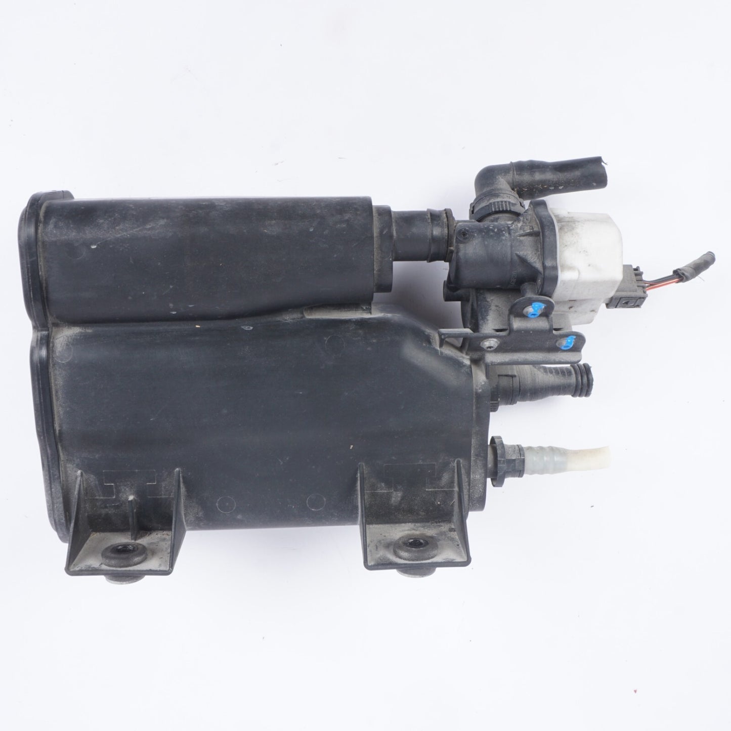 2006 - 2010  BMW 650i E63 E64 Fuel Vapor Charcoal Canister  OEM