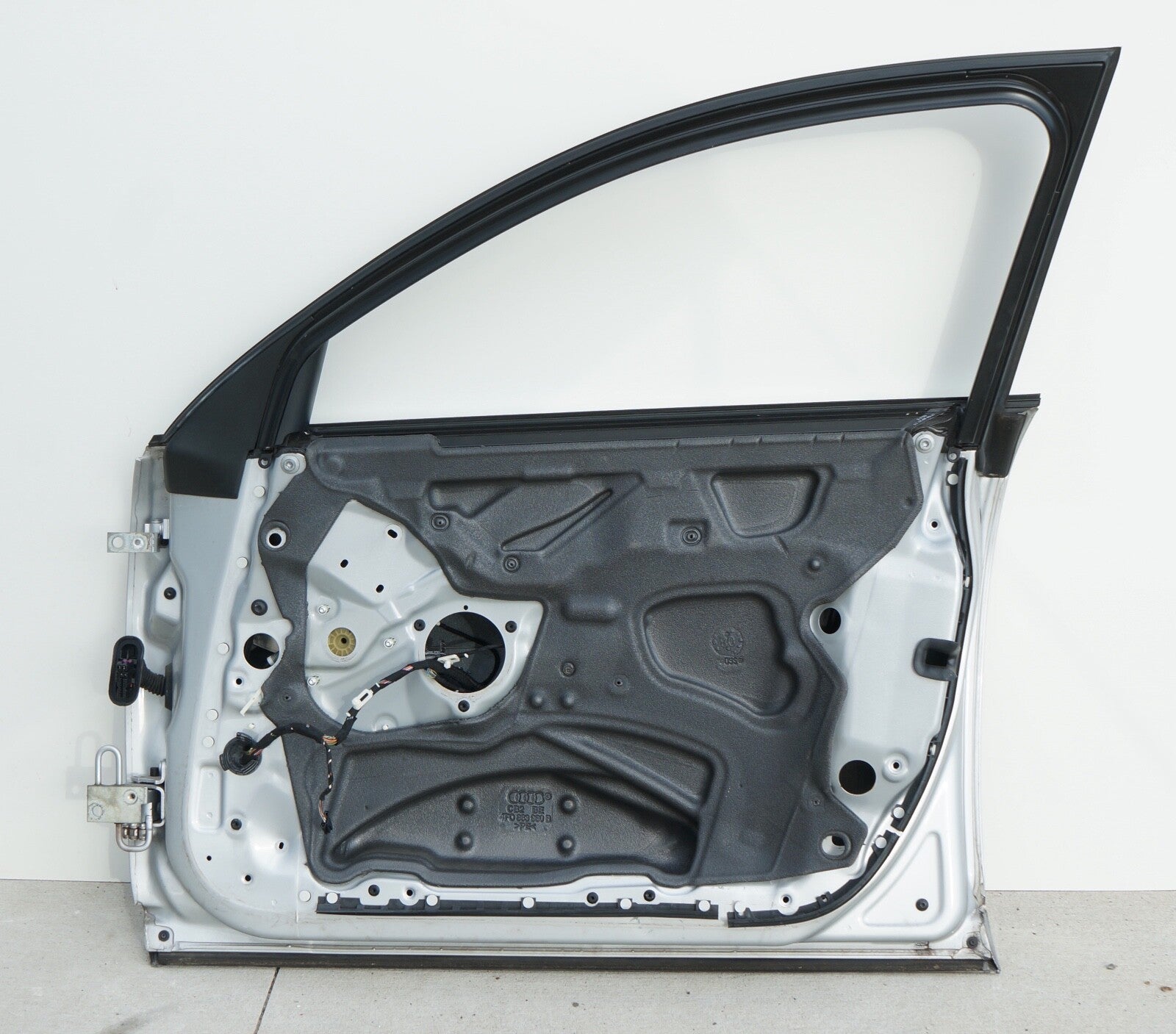 2012 - 2017 AUDI A6 FRONT RIGHT DOOR SHELL SILVER