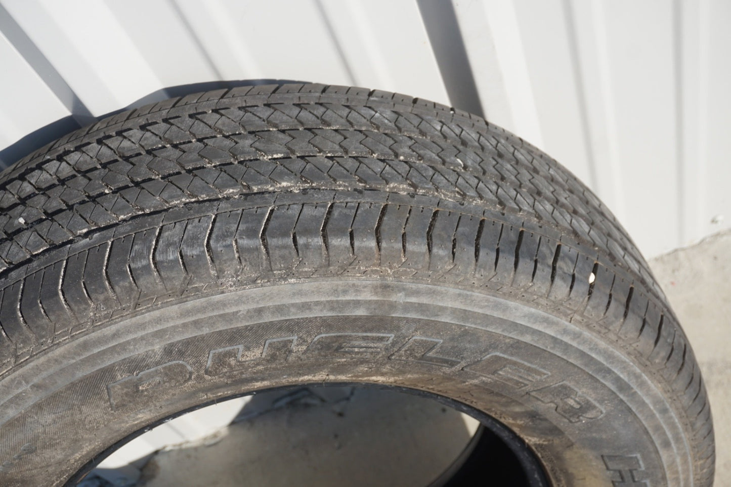 Used 255/70R17 Bridgestone Dueler H/T 684 II 110S - 6/32 - Tire