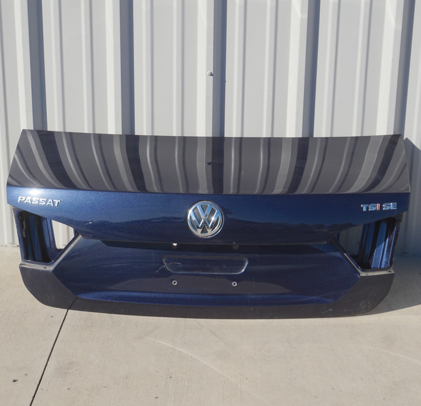 2012 - 2019 Volkswagen Passat Trunk Lid OEM