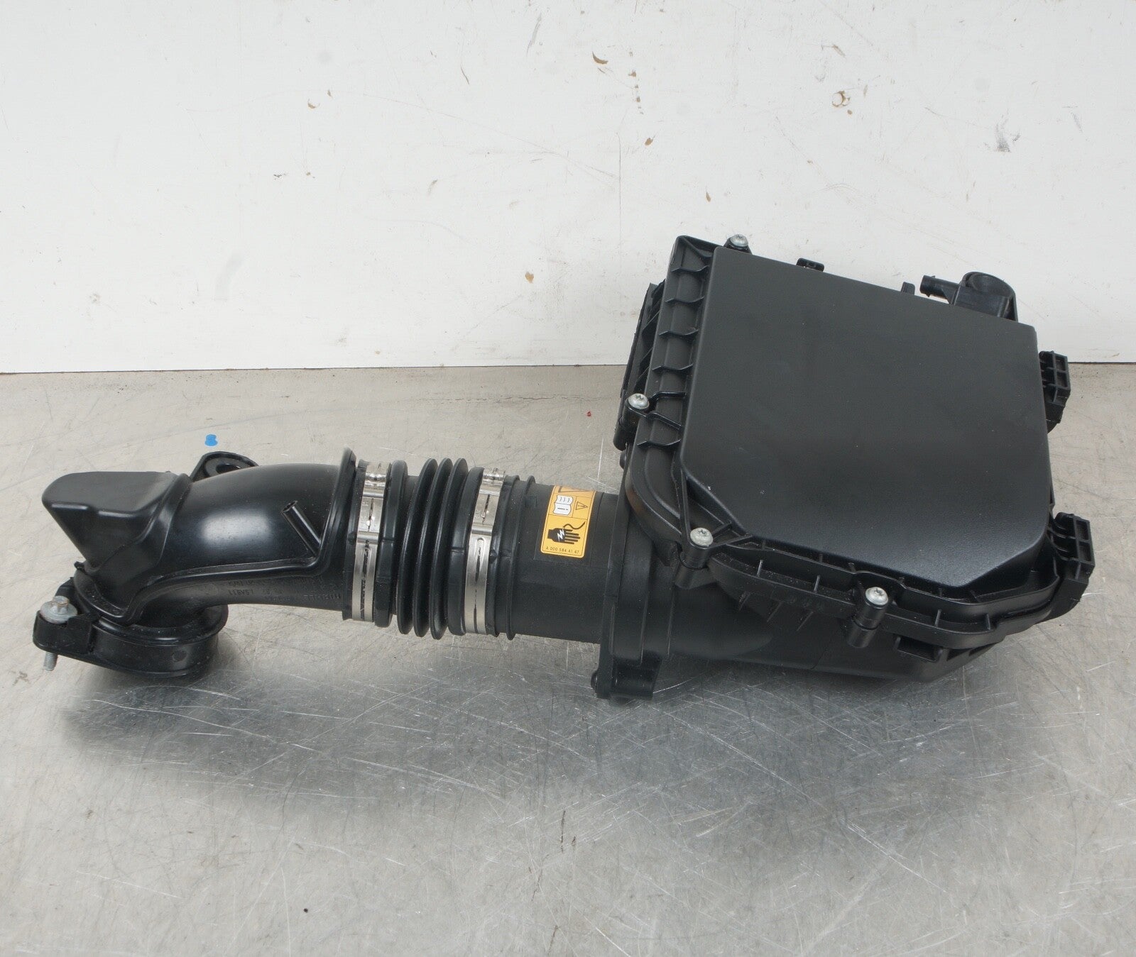 2017 - 2020 MERCEDES-BENZ SL450 AIR CLEANER FILTER BOX A2760903801 OEM LEFT